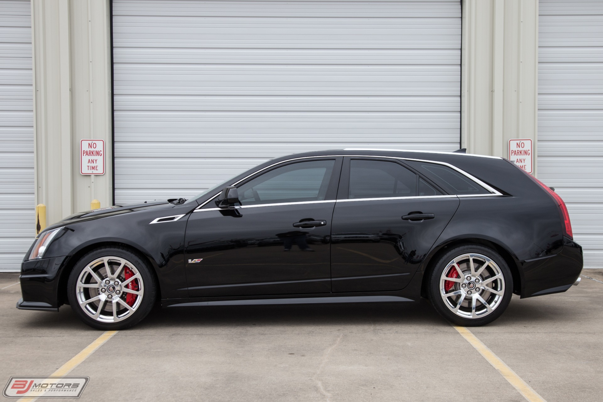 Used-2014-Cadillac-CTS-V-Wagon-HPE700-Package