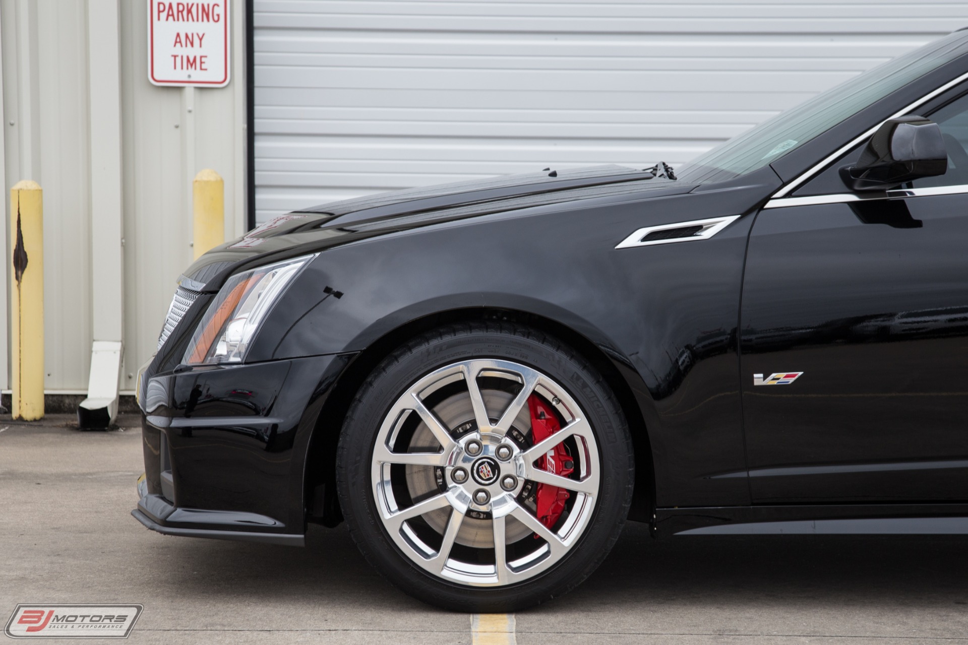 Used-2014-Cadillac-CTS-V-Wagon-HPE700-Package