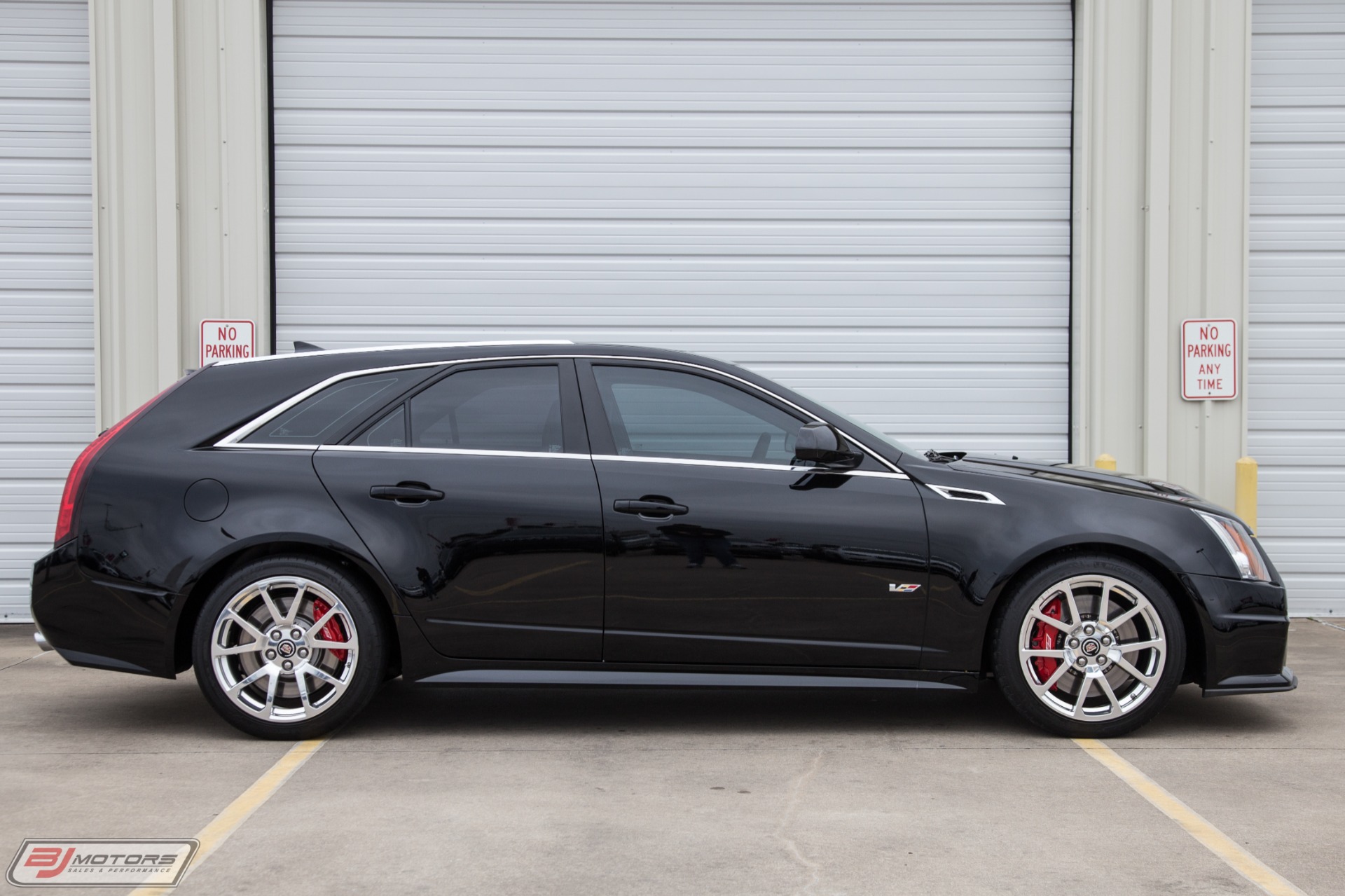 Used-2014-Cadillac-CTS-V-Wagon-HPE700-Package