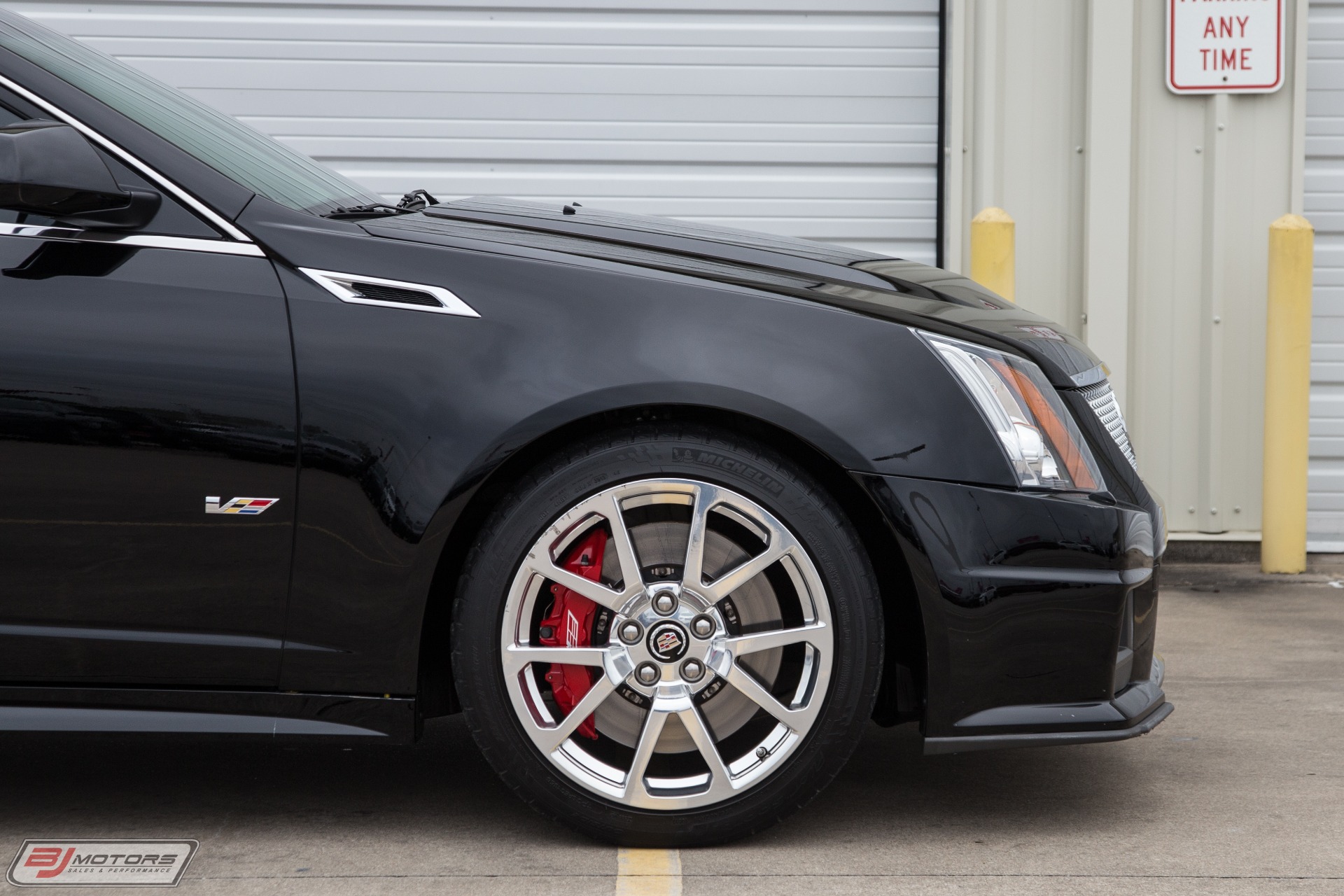 Used-2014-Cadillac-CTS-V-Wagon-HPE700-Package