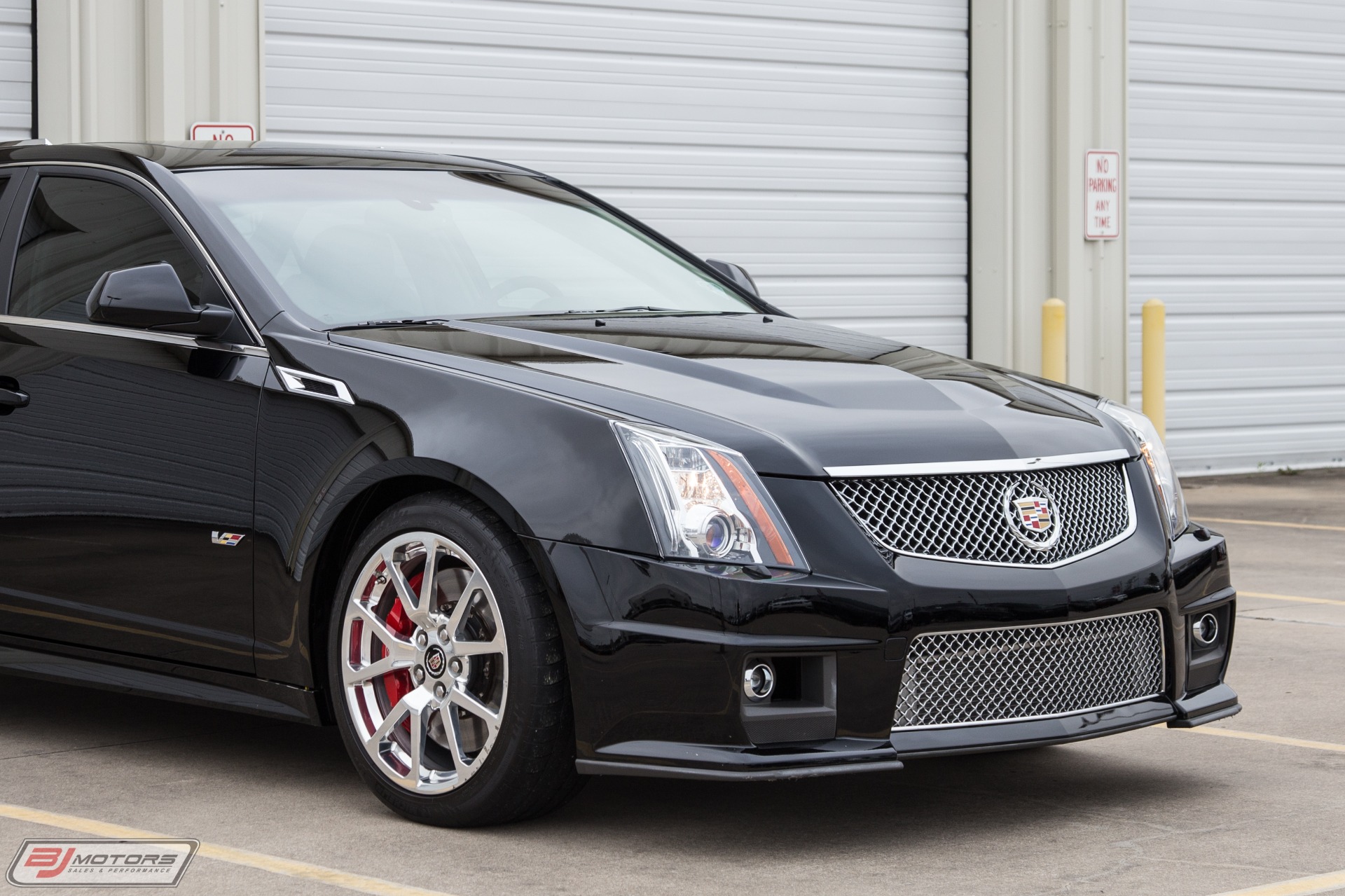 Used-2014-Cadillac-CTS-V-Wagon-HPE700-Package