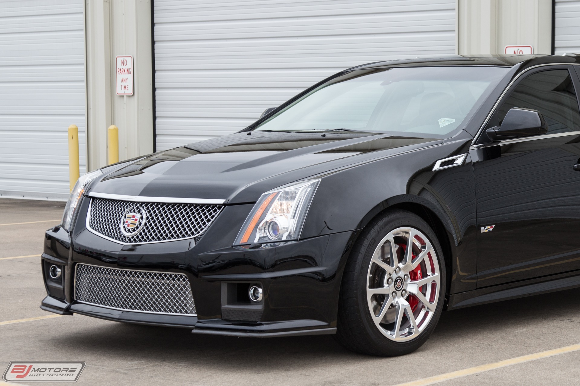 Used-2014-Cadillac-CTS-V-Wagon-HPE700-Package