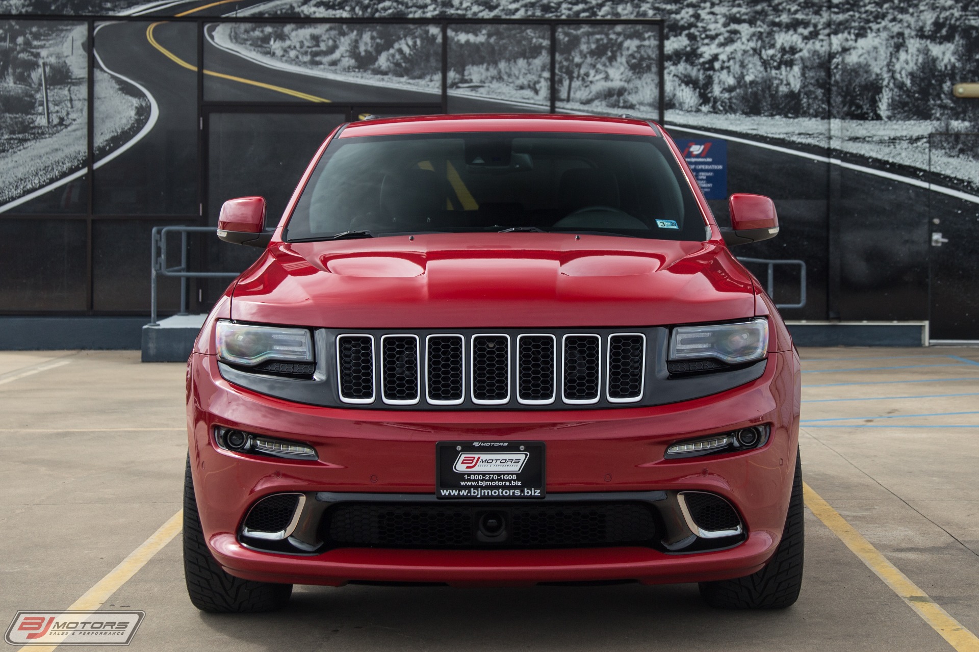 Used-2014-Jeep-Grand-Cherokee-SRT