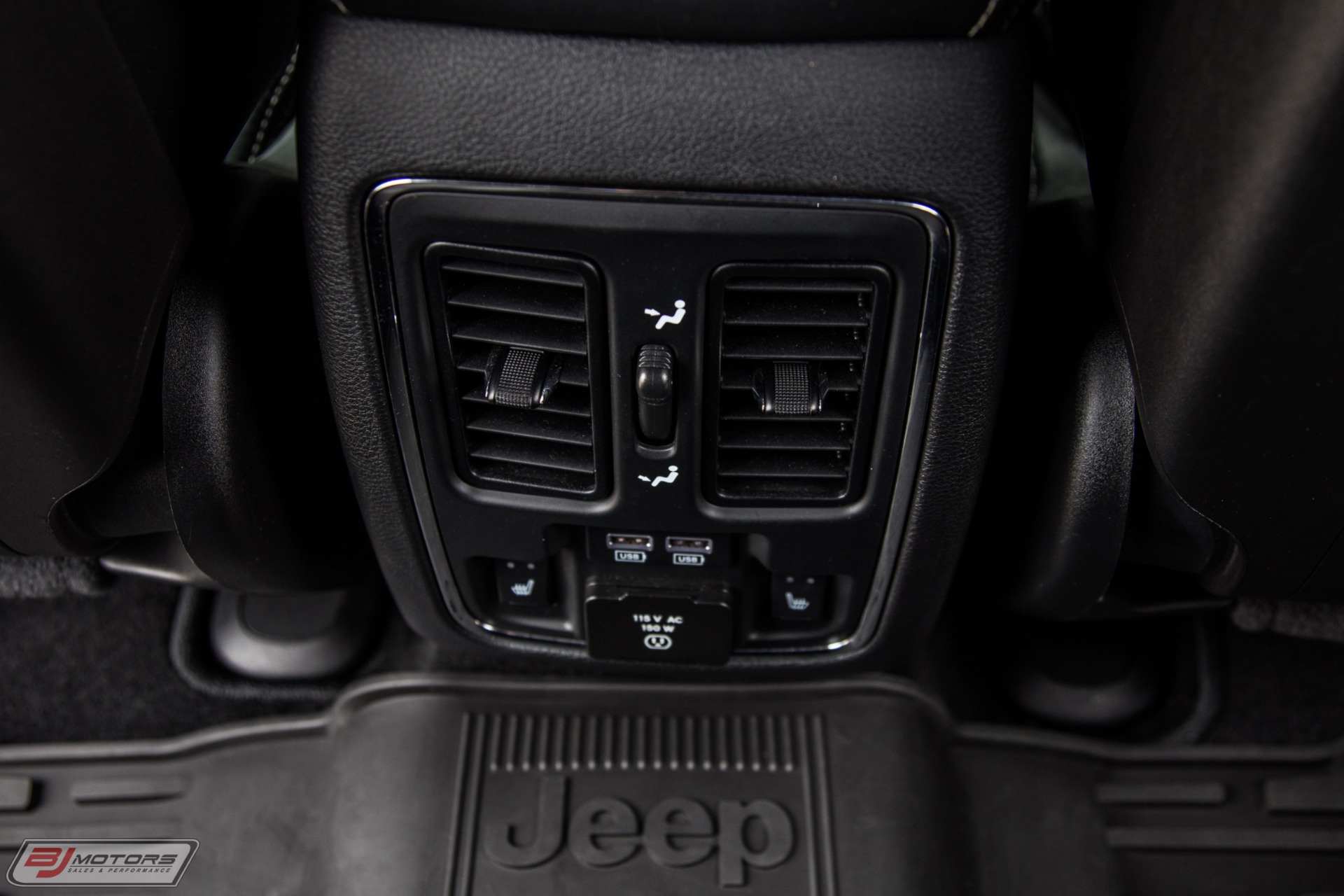 Used-2014-Jeep-Grand-Cherokee-SRT