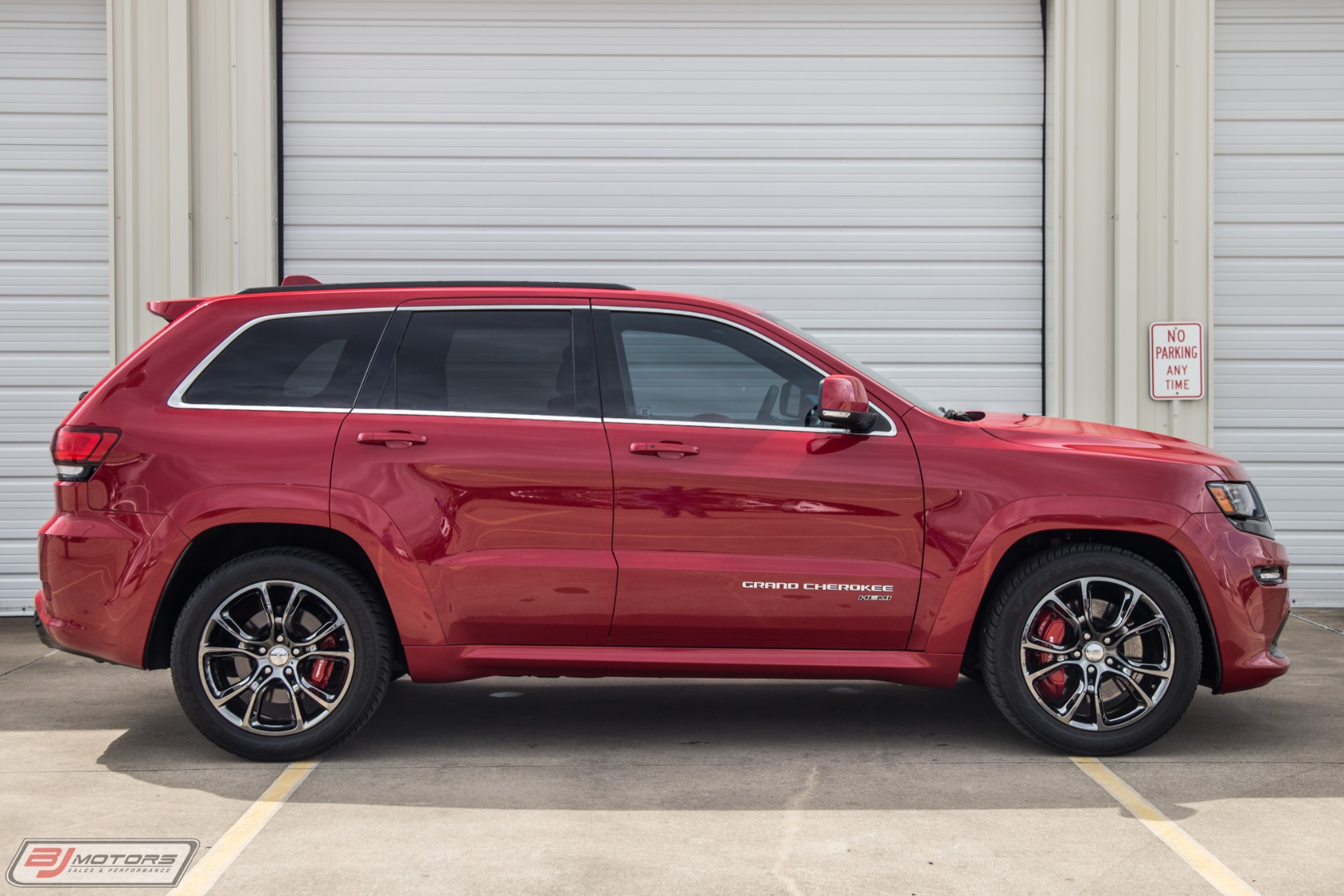 Used-2014-Jeep-Grand-Cherokee-SRT