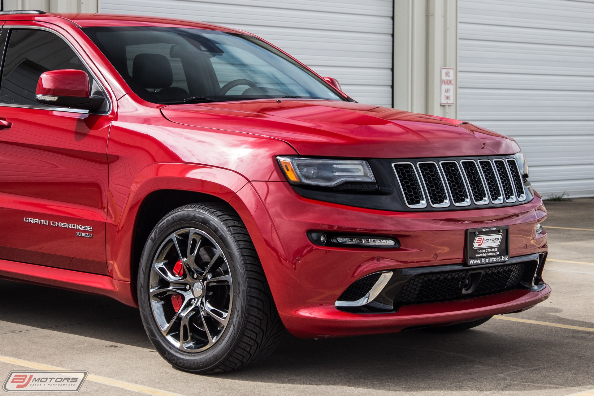 Used-2014-Jeep-Grand-Cherokee-SRT