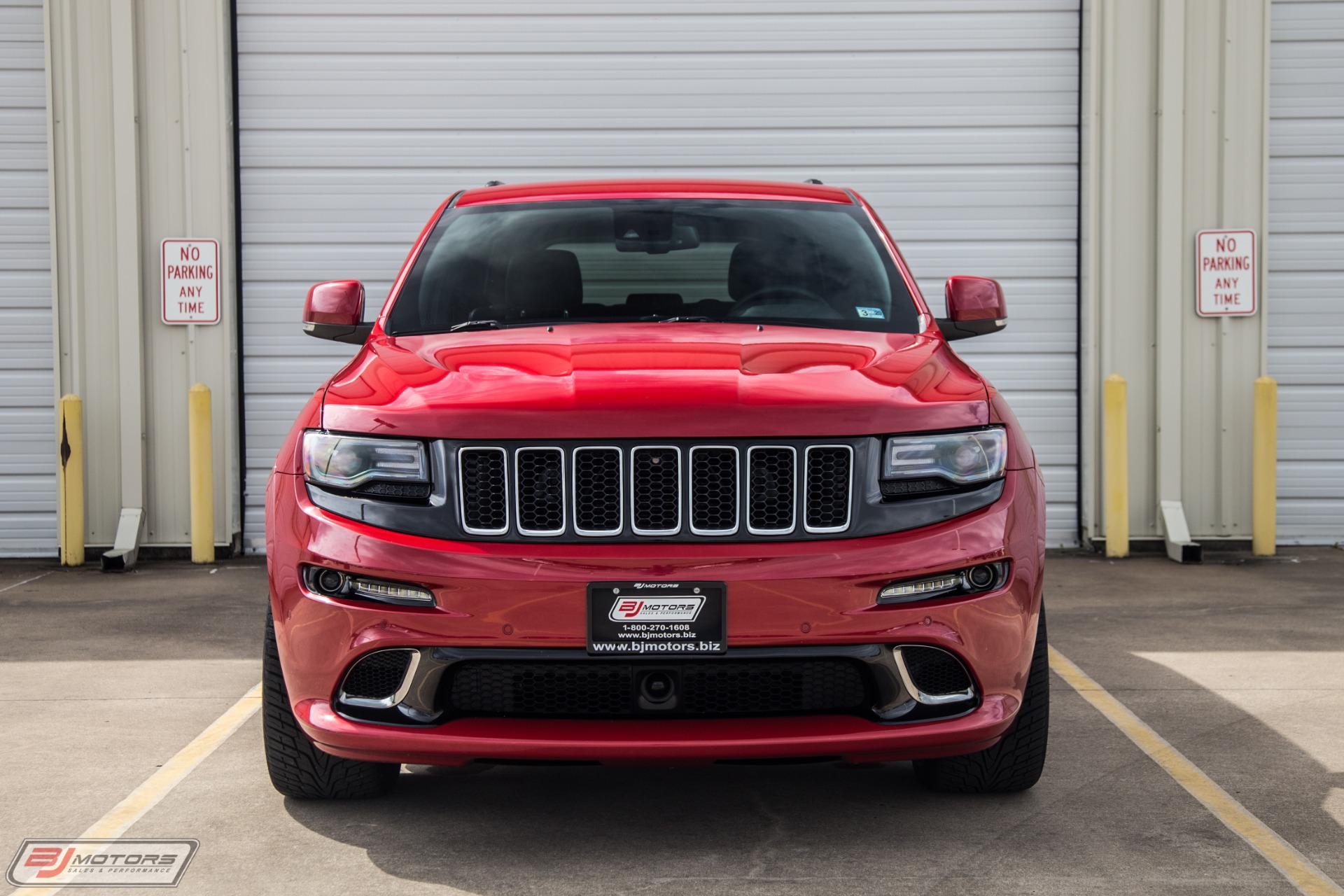 Used-2014-Jeep-Grand-Cherokee-SRT