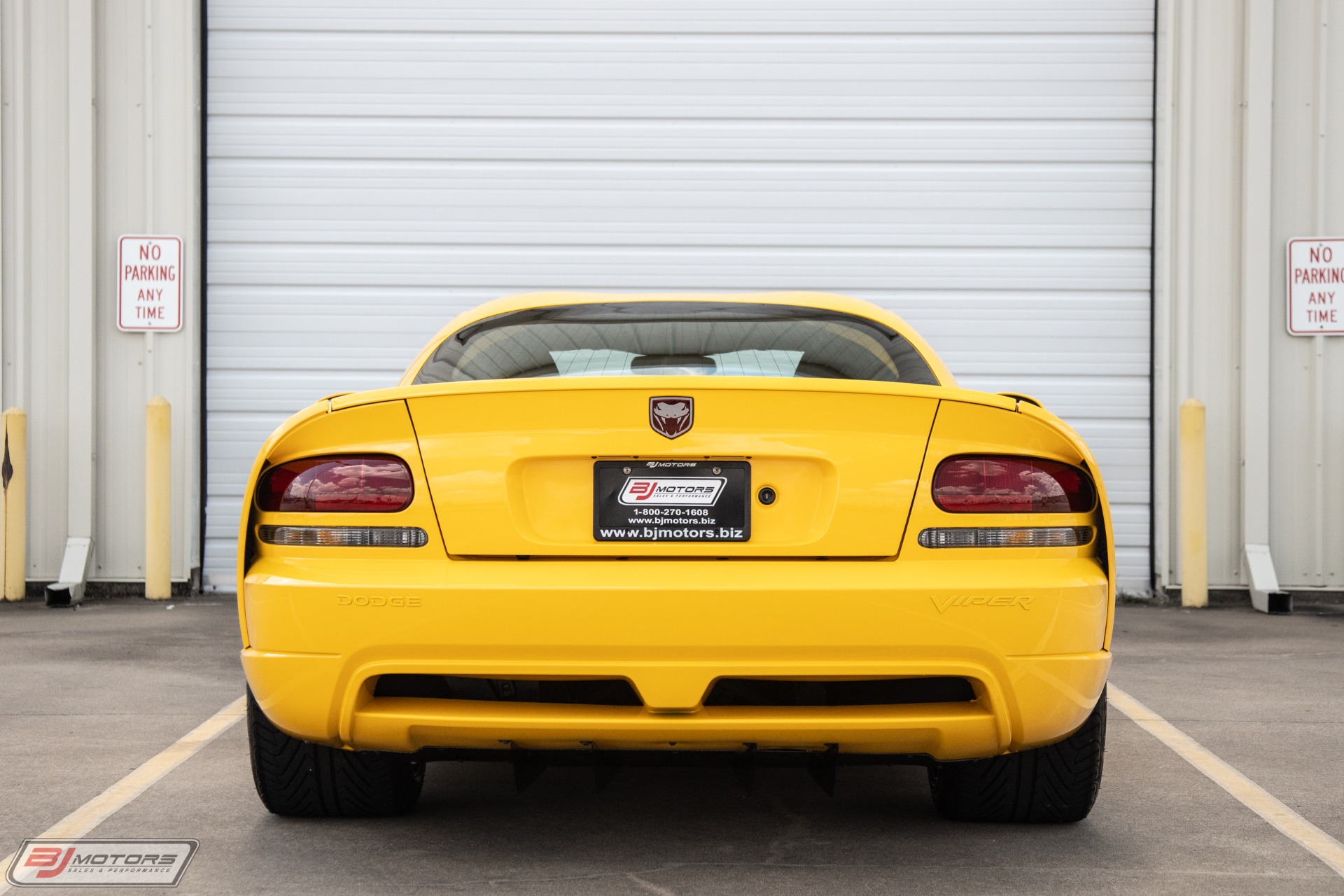 Used-2006-Dodge-Viper-SRT-10