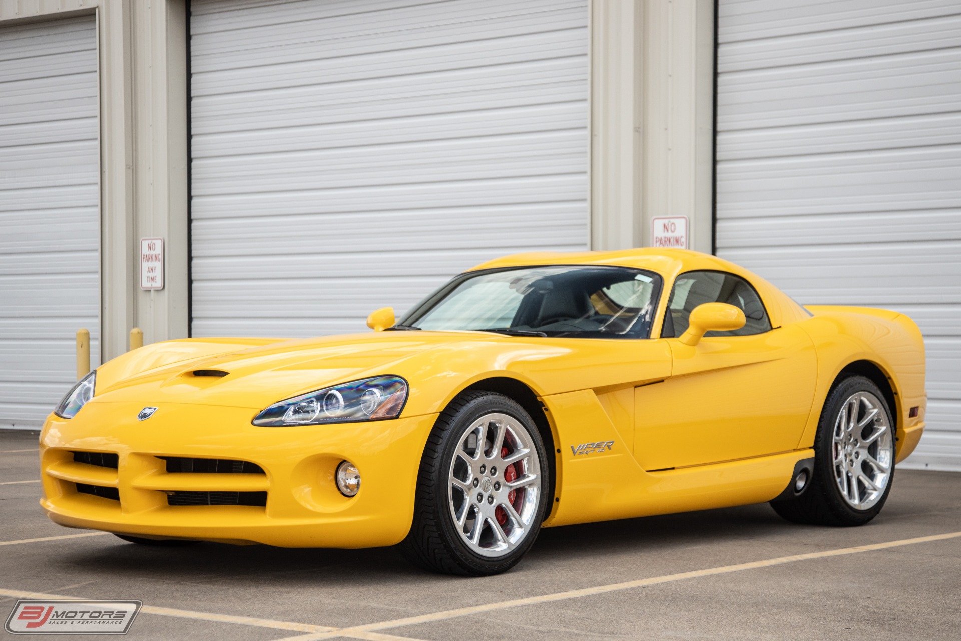 Used-2006-Dodge-Viper-SRT-10