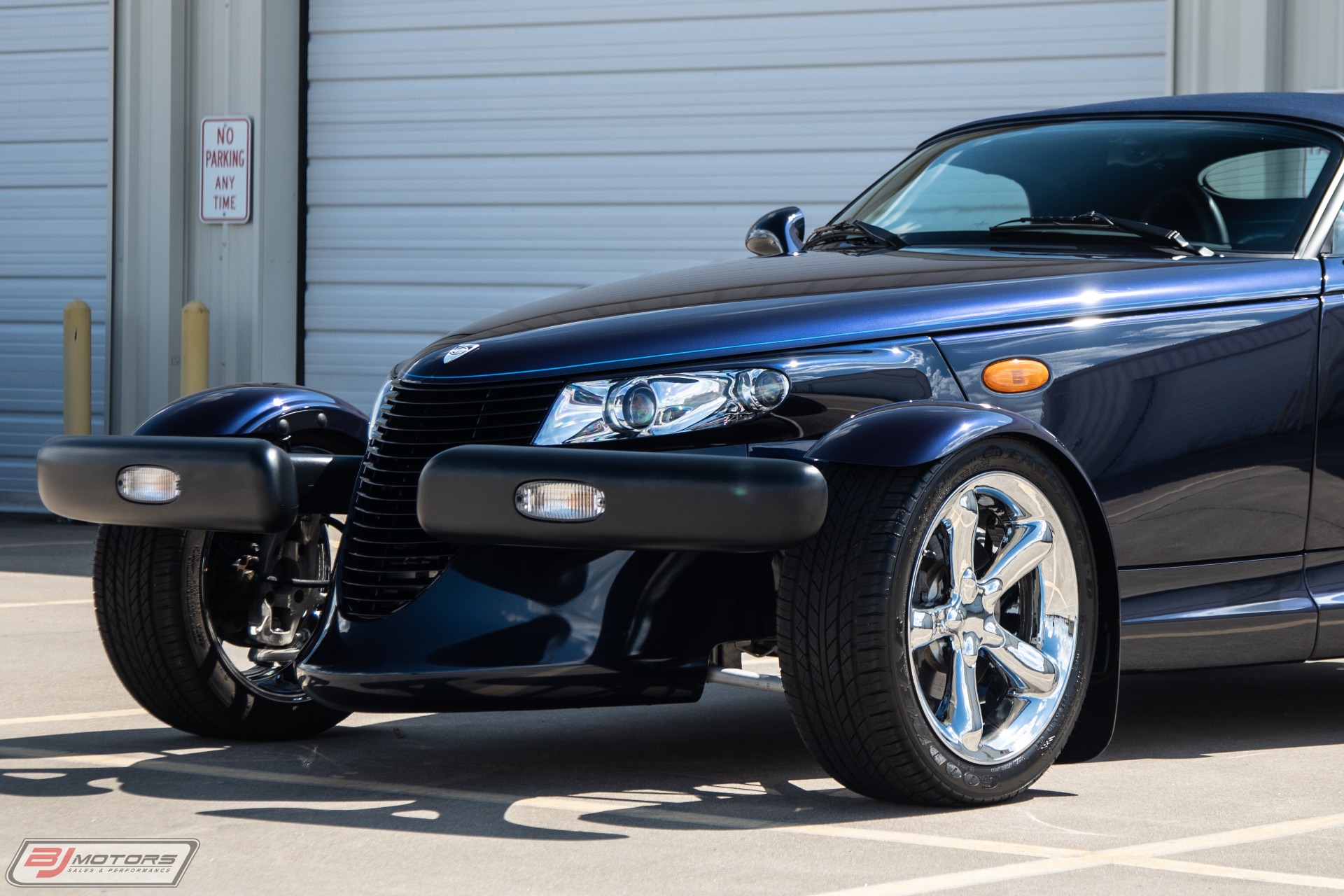 Used-2001-Chrysler-Prowler-Mulholland-Edition