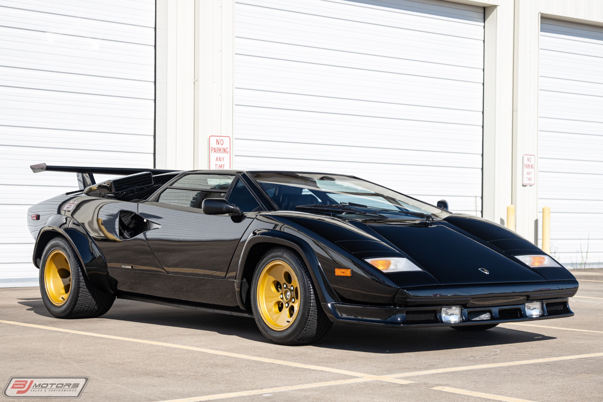 Used-1987-Lamborghini-Countach-LP5000-QV