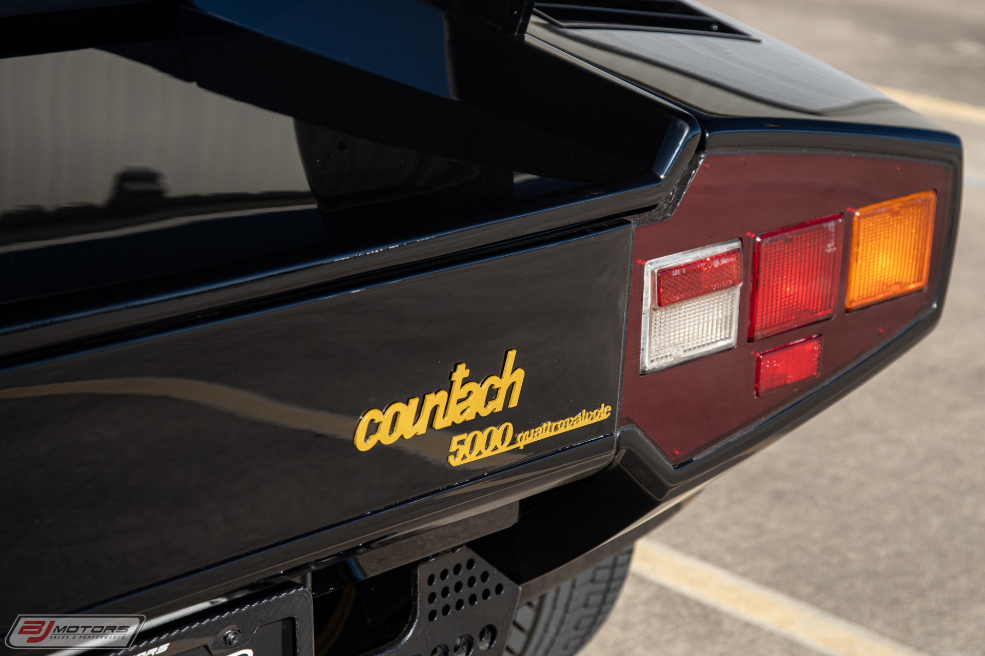 Used-1987-Lamborghini-Countach-LP5000-QV