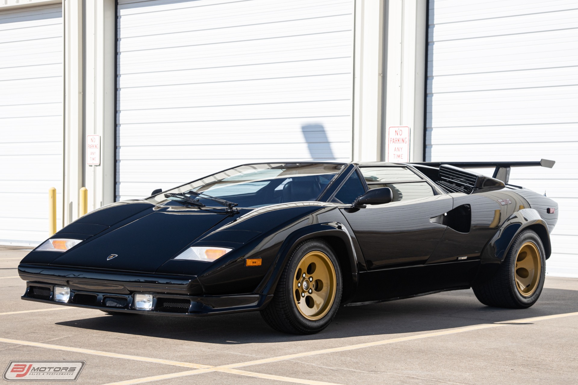 Used-1987-Lamborghini-Countach-LP5000-QV