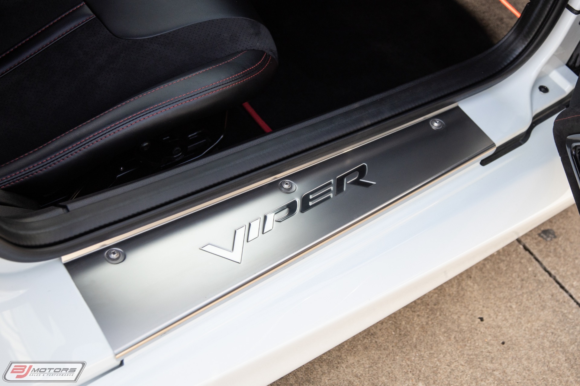 Used-2016-Dodge-Viper-ACR