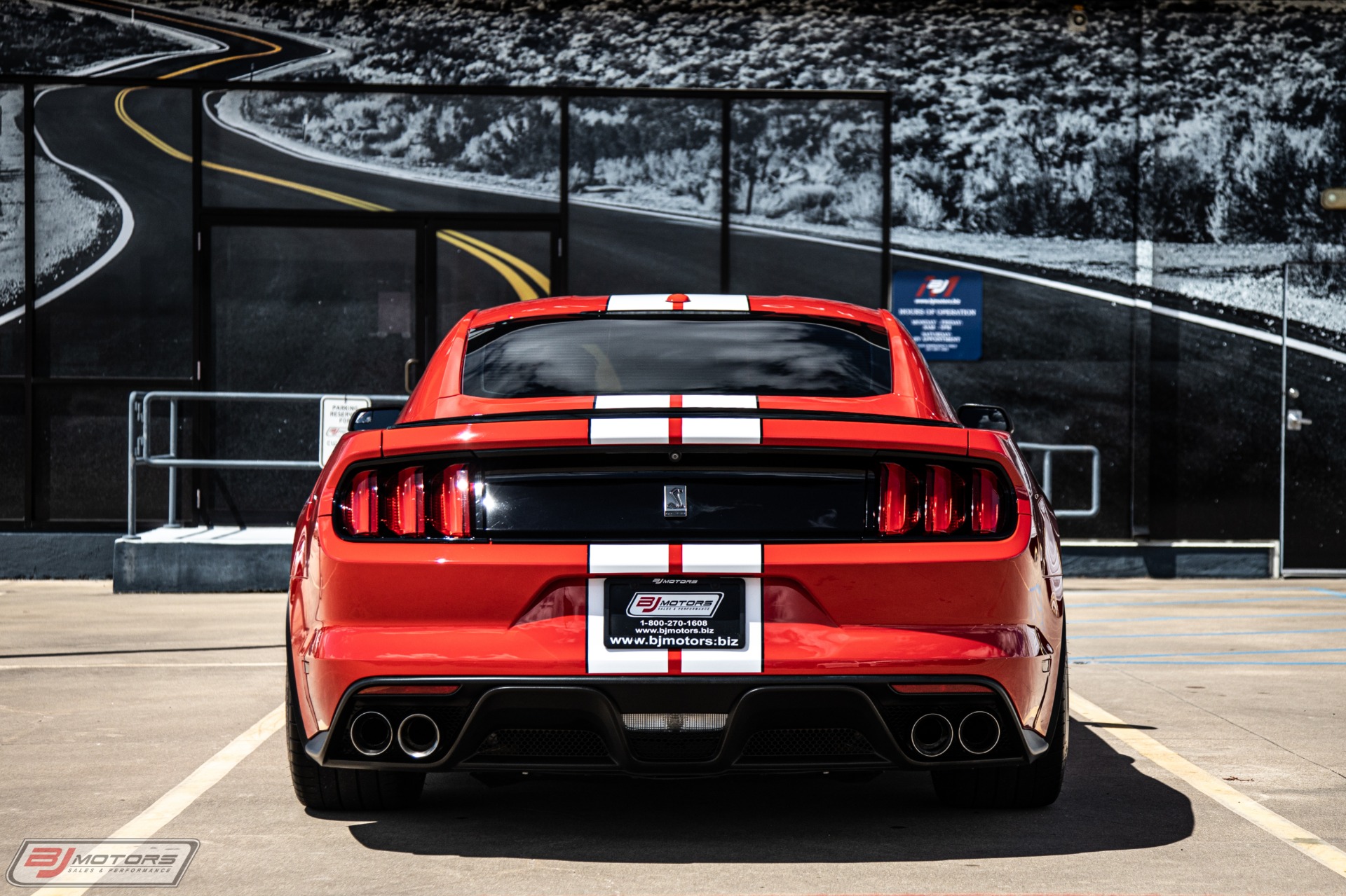 Used-2016-Ford-Mustang-Shelby-GT350