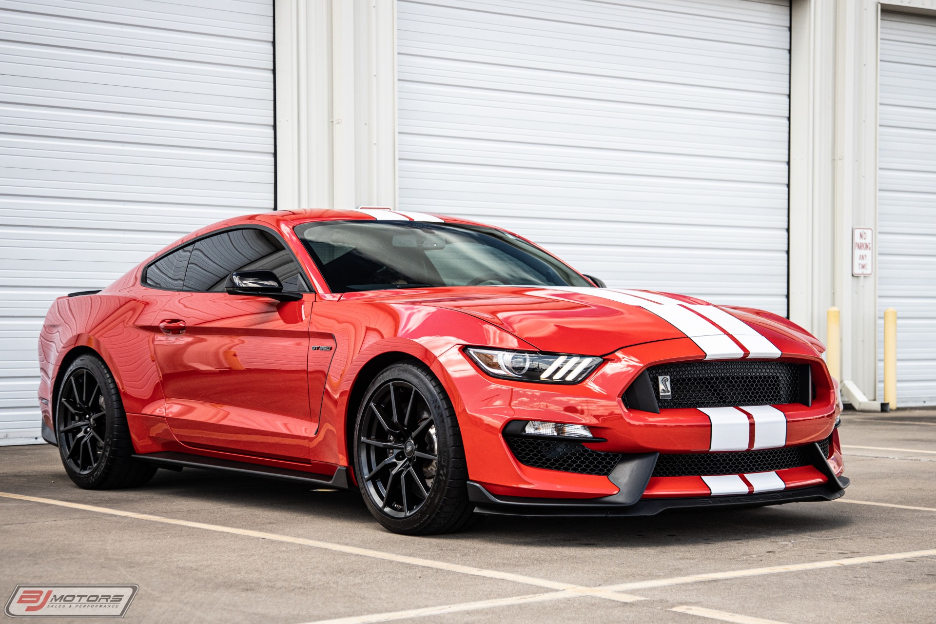 Used-2016-Ford-Mustang-Shelby-GT350