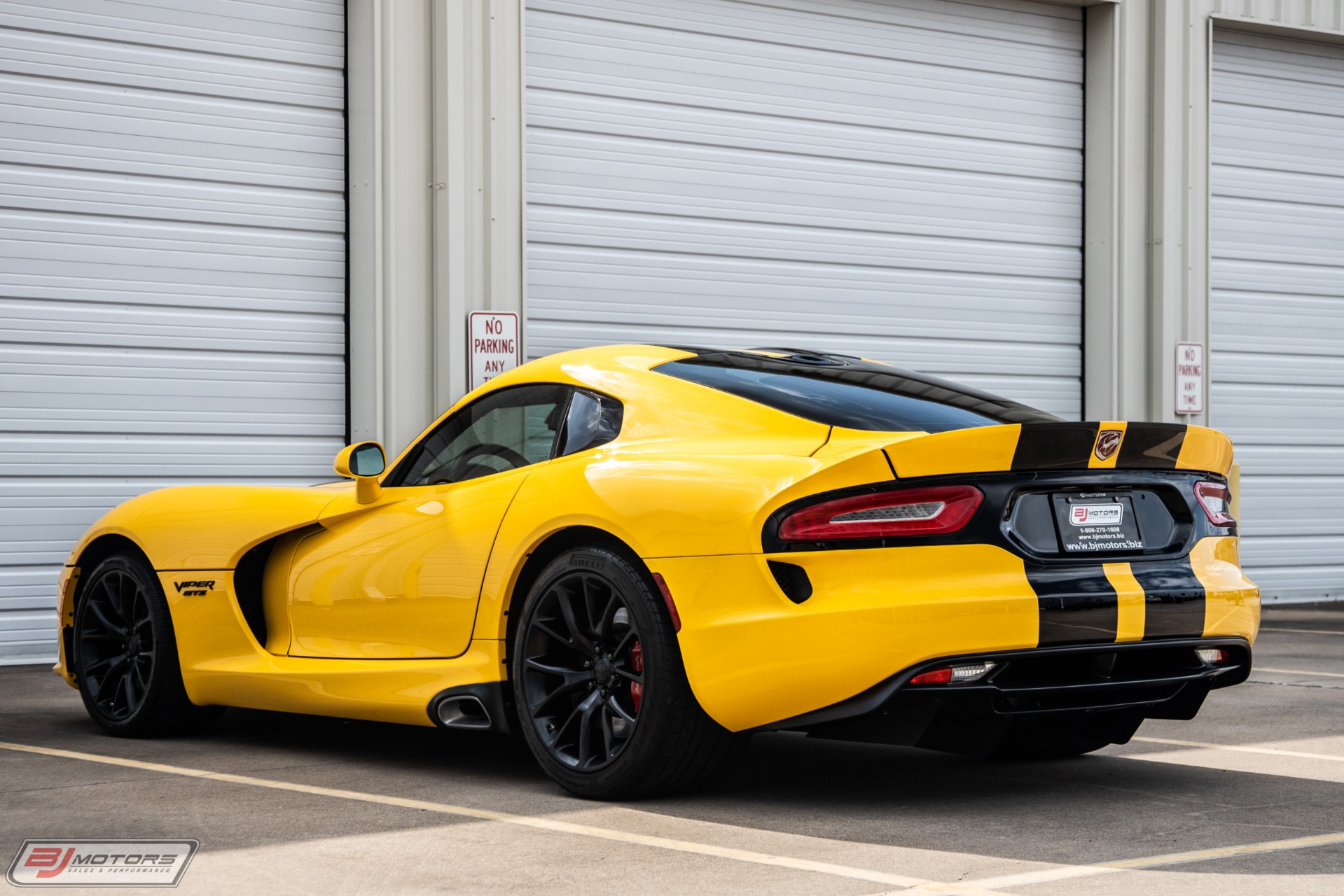 Used-2013-Dodge-Viper-GTS