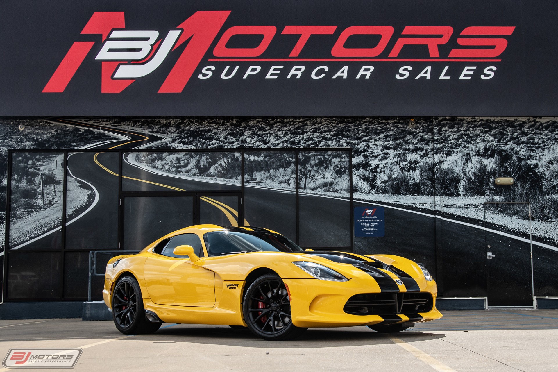 Used-2013-Dodge-Viper-GTS