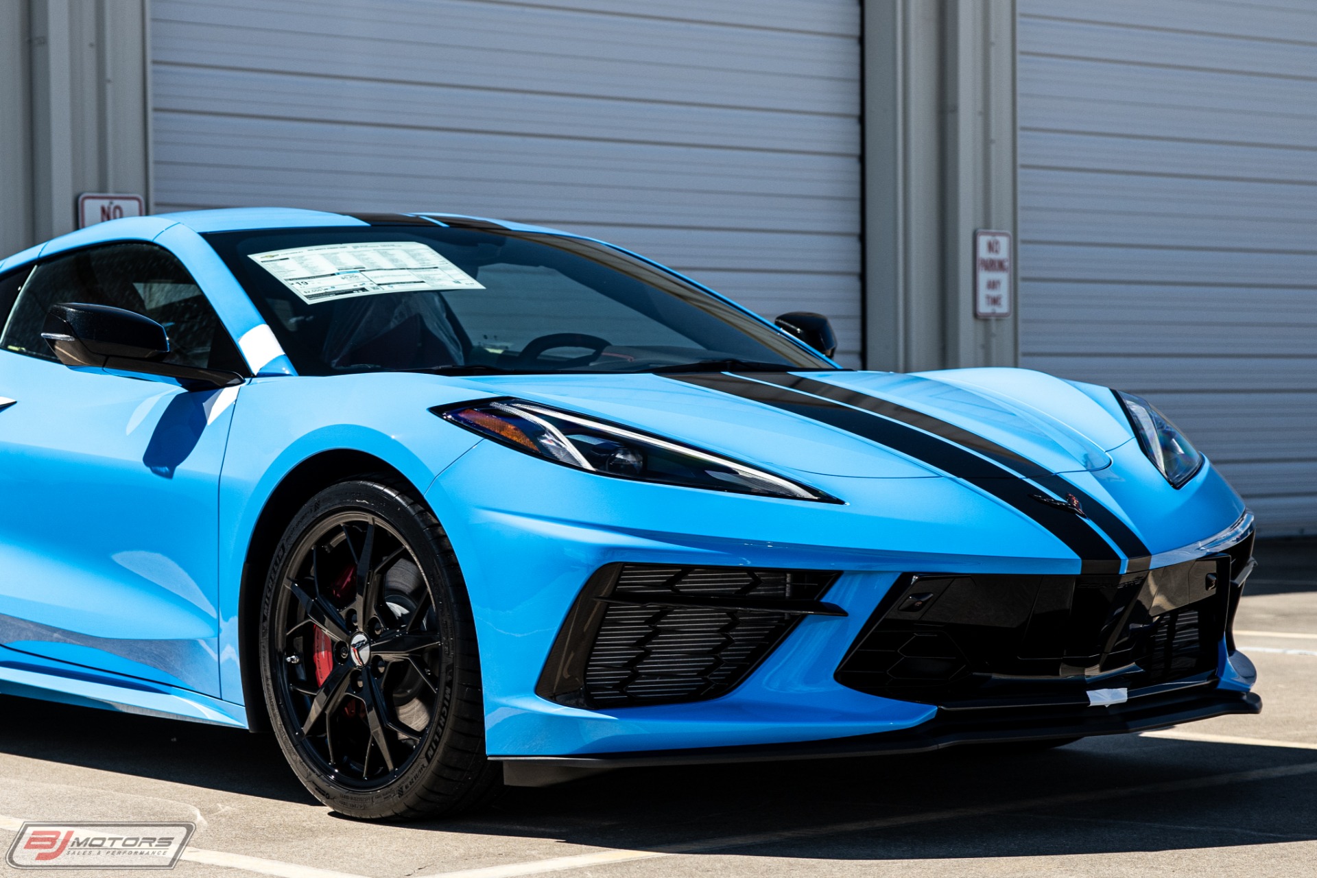 New-2020-Chevrolet-Corvette-Stingray-with-3-miles