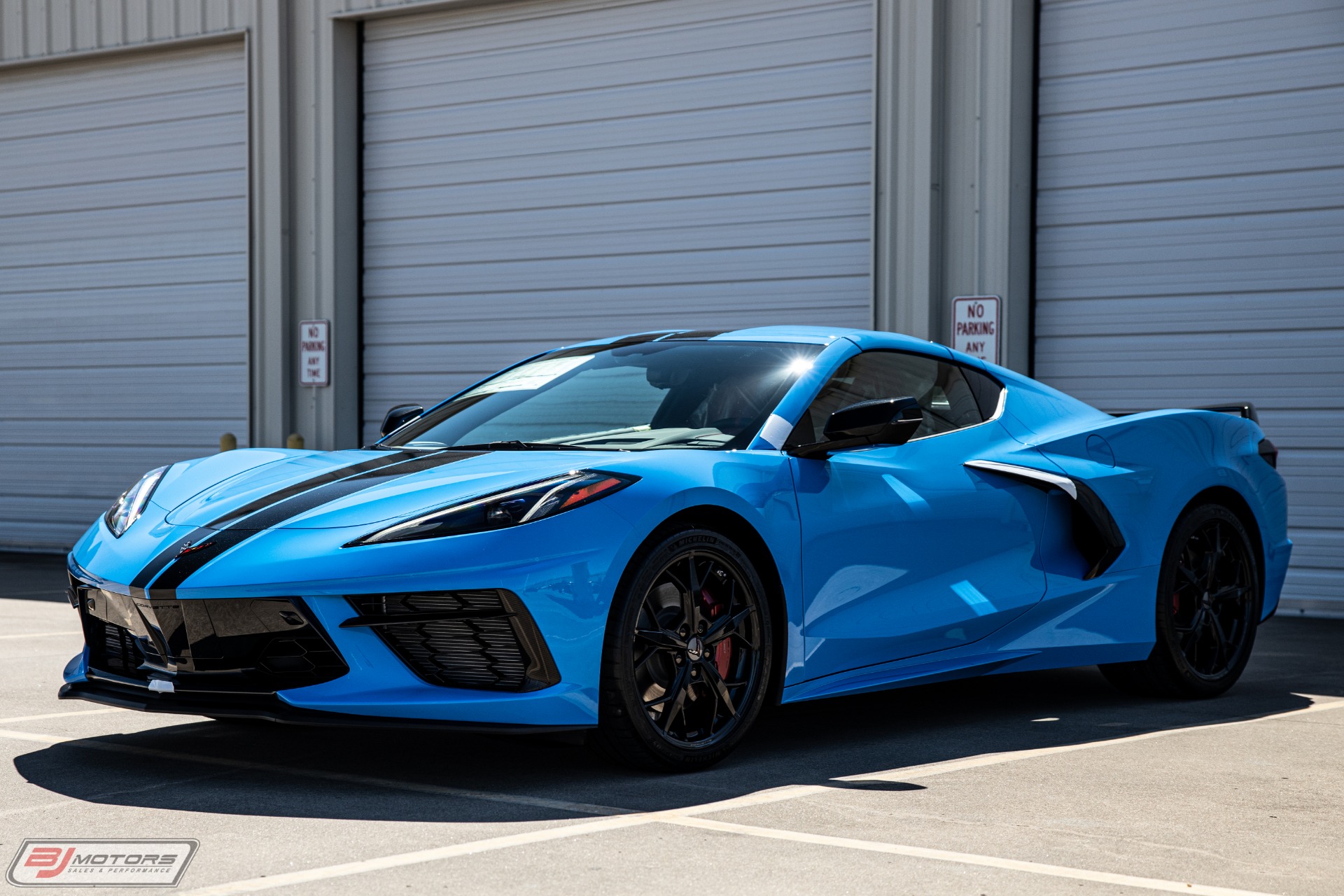 New-2020-Chevrolet-Corvette-Stingray-with-3-miles