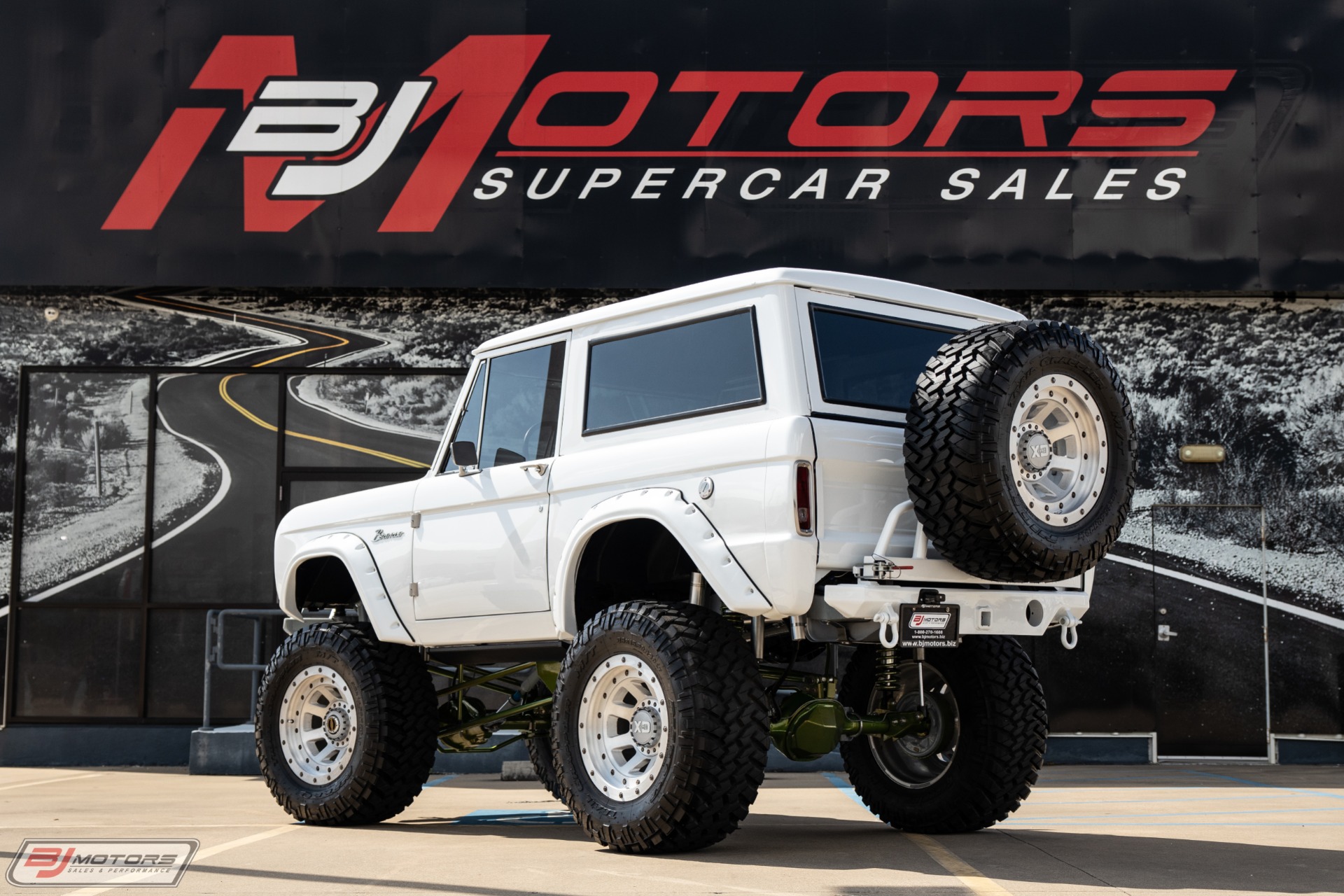 Used-1973-Ford-Bronco-Custom-Resto-Mod