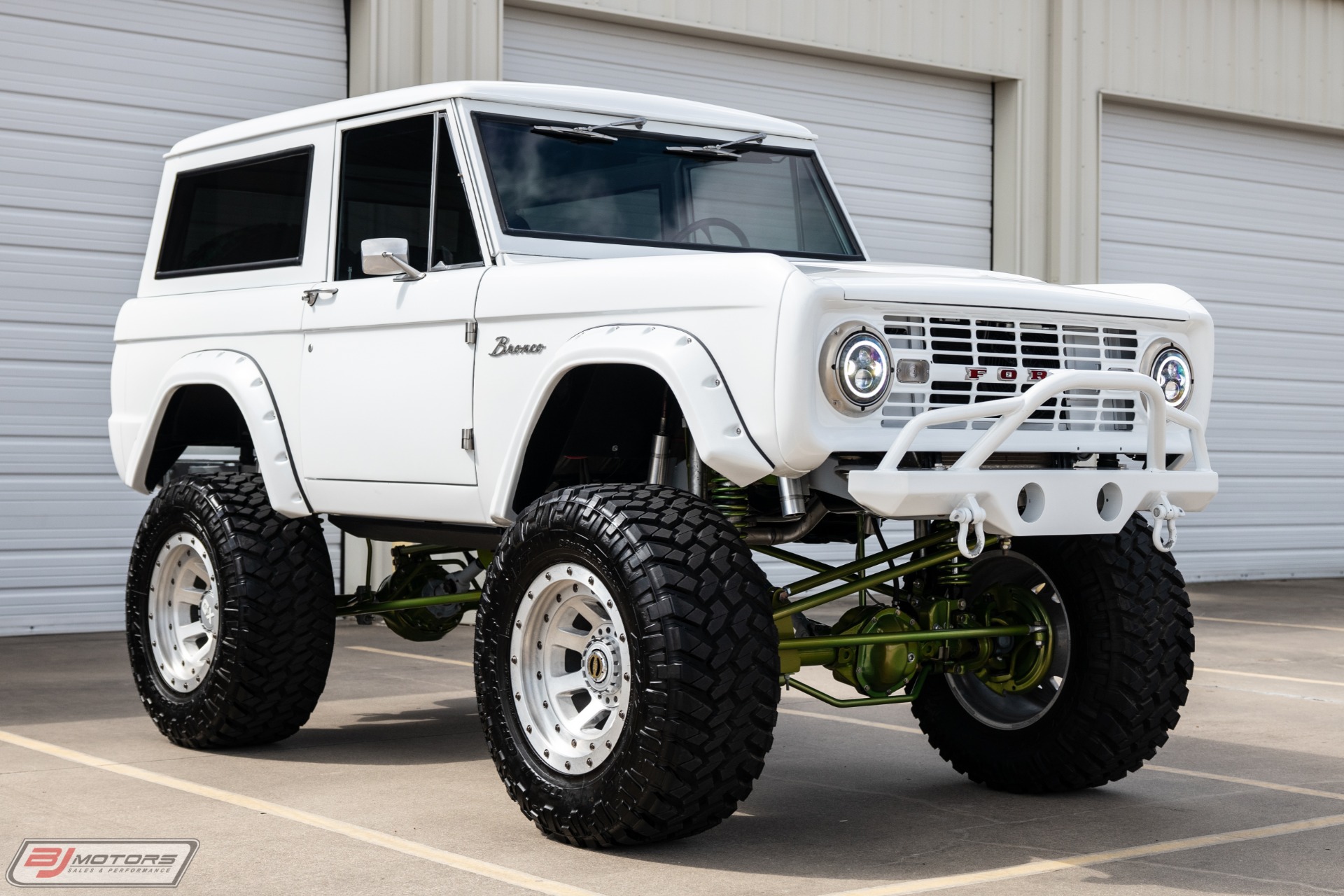 Used-1973-Ford-Bronco-Custom-Resto-Mod