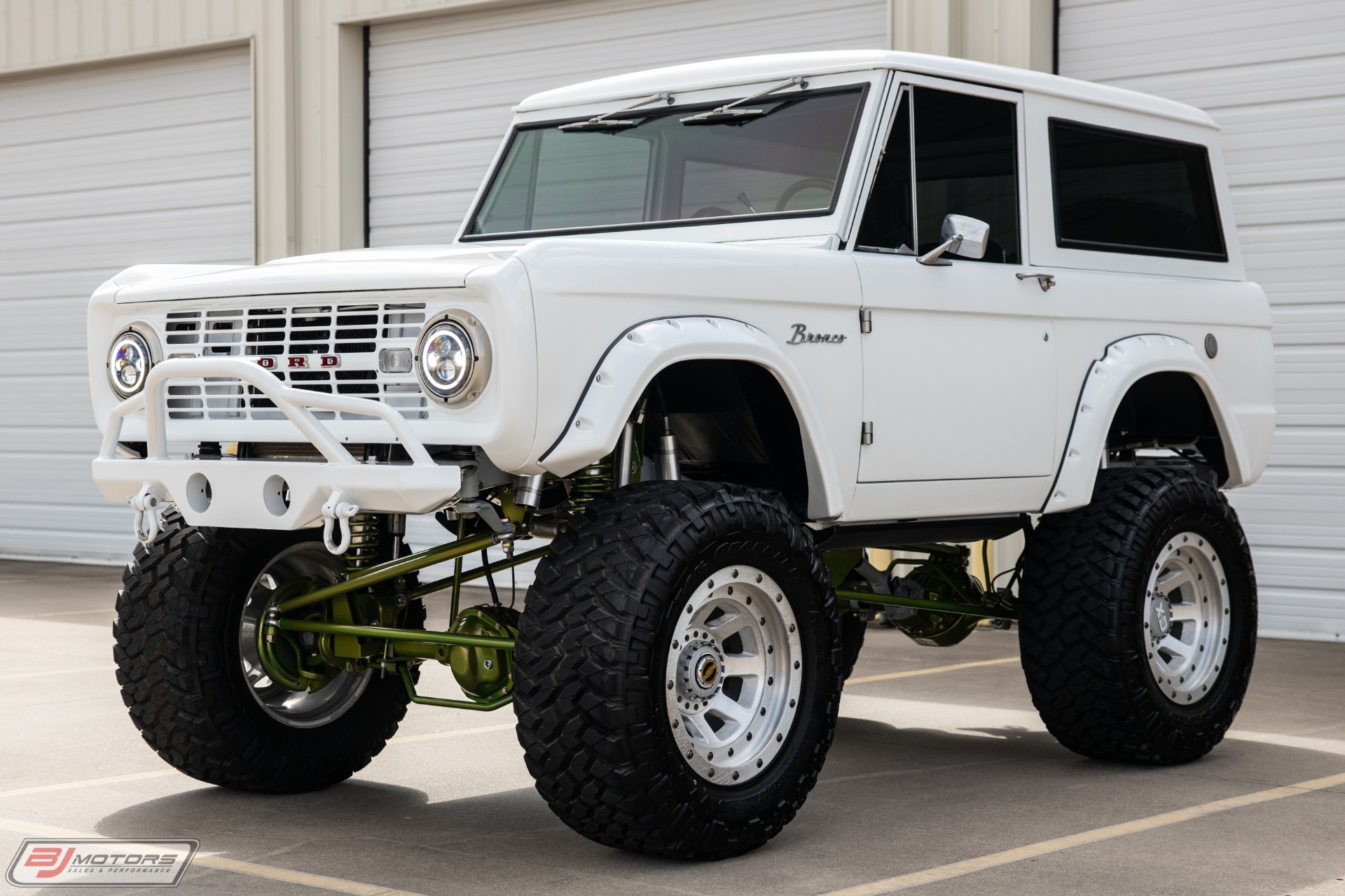 Used-1973-Ford-Bronco-Custom-Resto-Mod