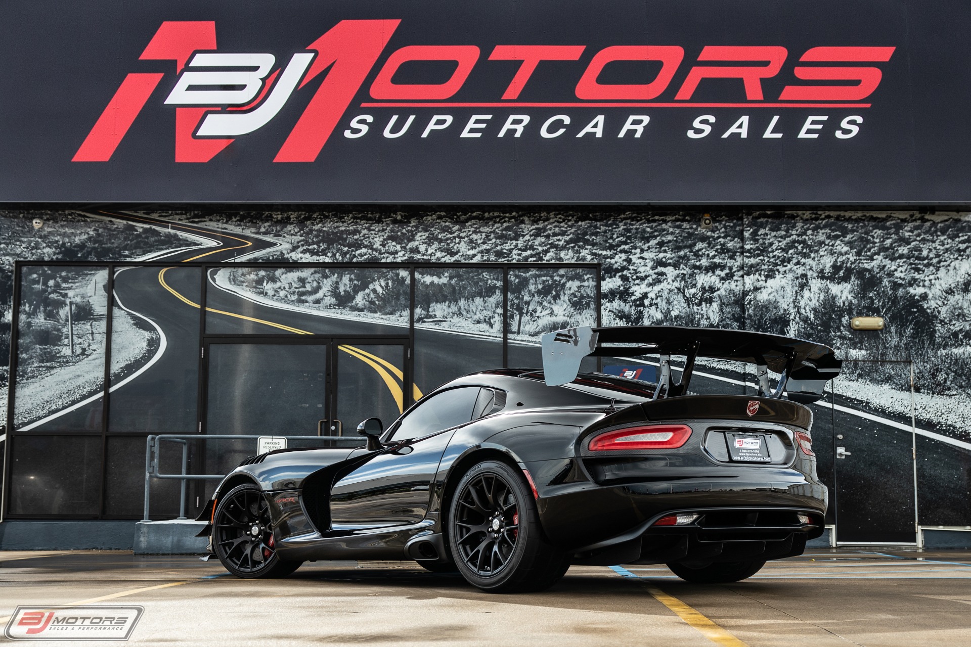 Used-2016-Dodge-Viper-ACR-Extreme