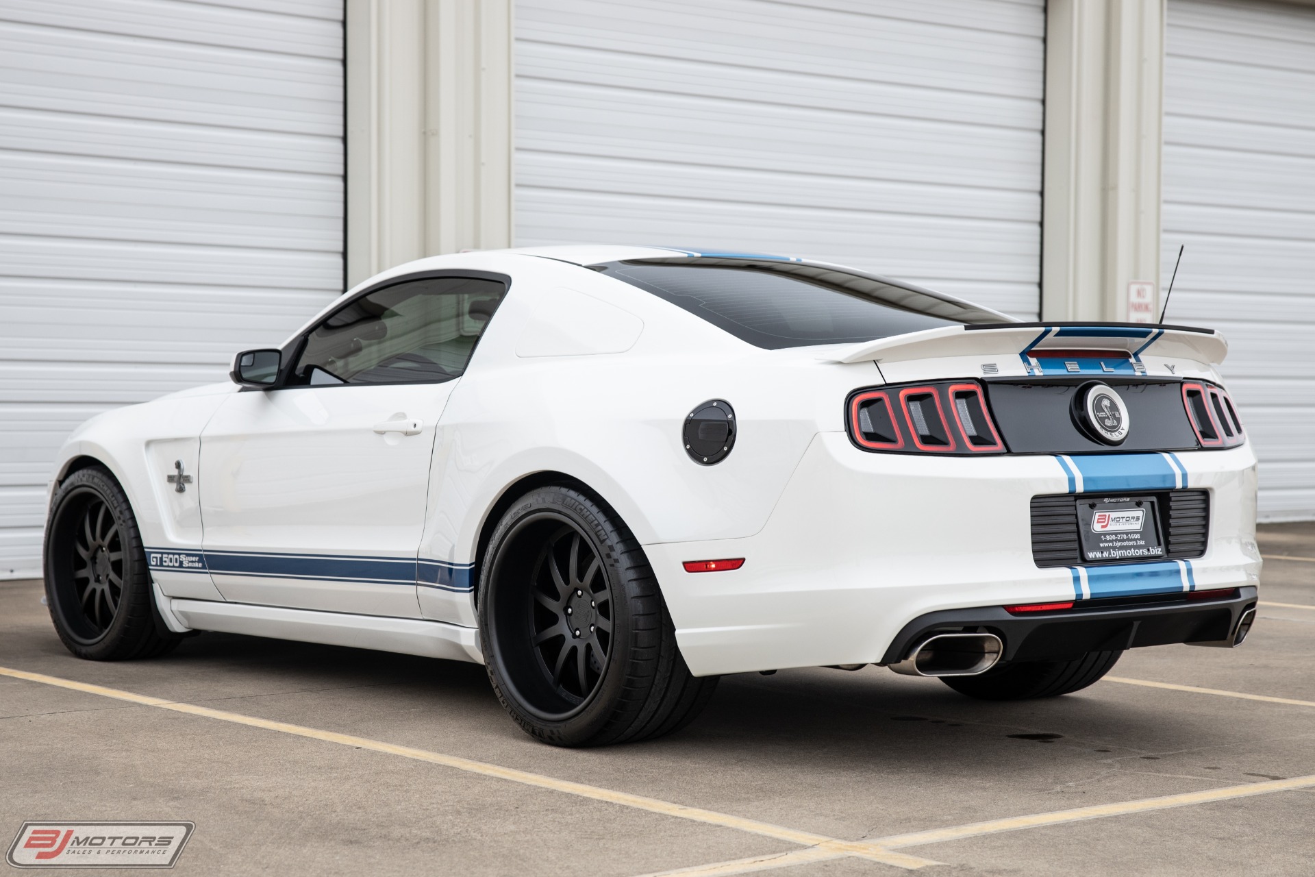 Shelby Mustang Gt Super Snake White