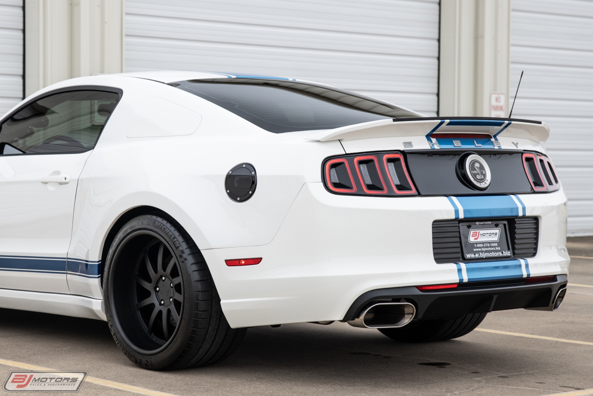 Used-2013-Ford-Mustang-Shelby-GT500-Super-Snake