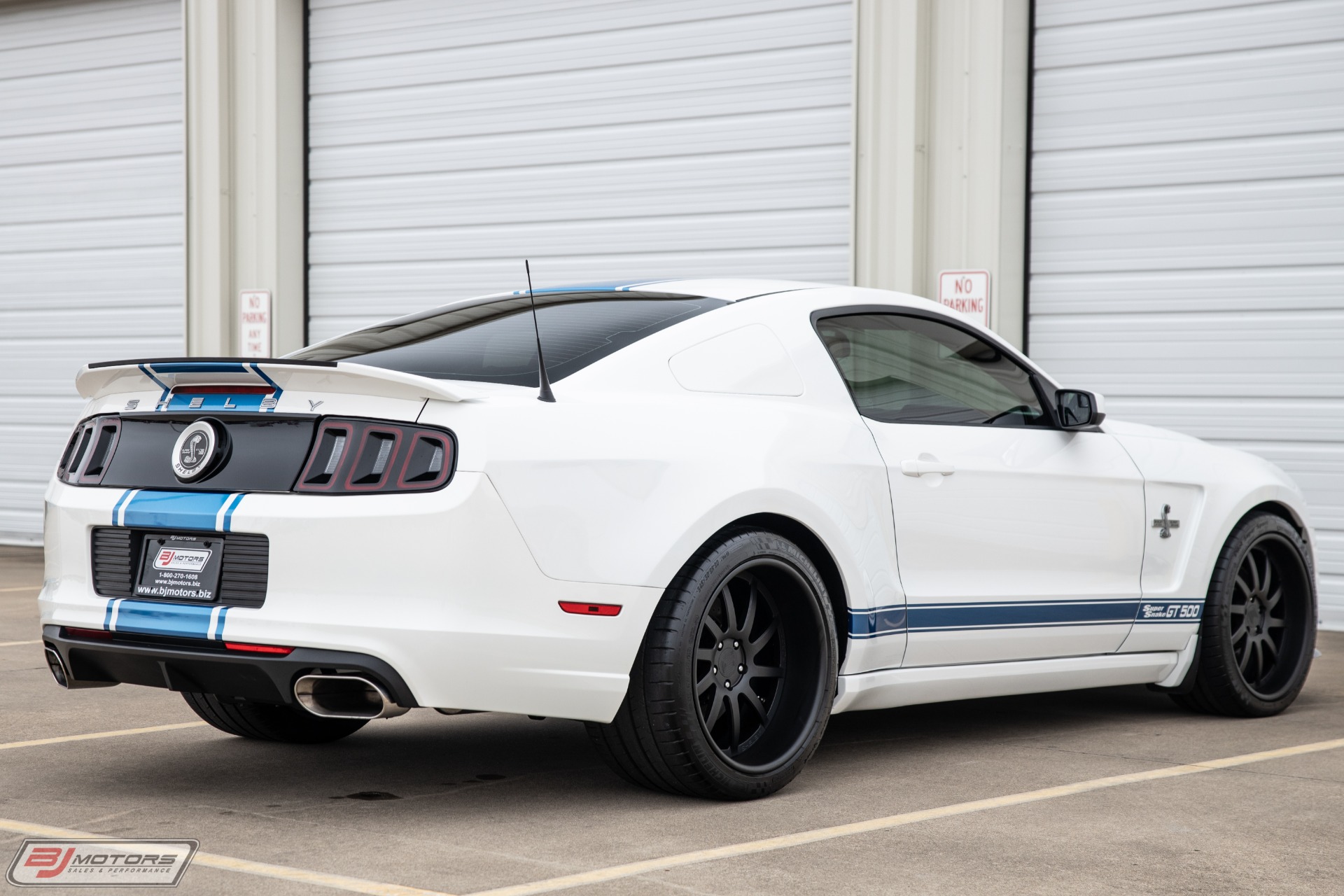 Used-2013-Ford-Mustang-Shelby-GT500-Super-Snake