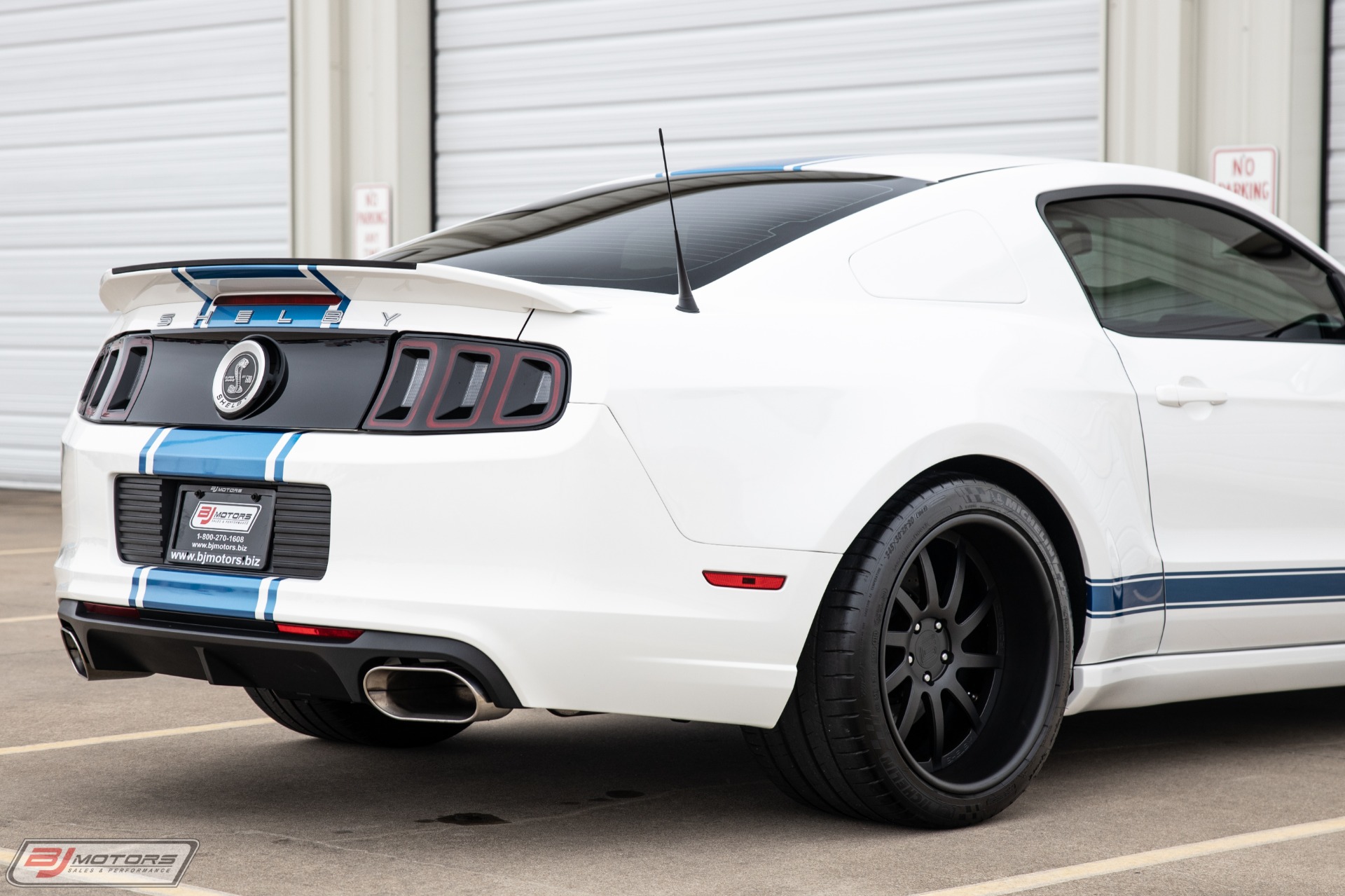 Used-2013-Ford-Mustang-Shelby-GT500-Super-Snake