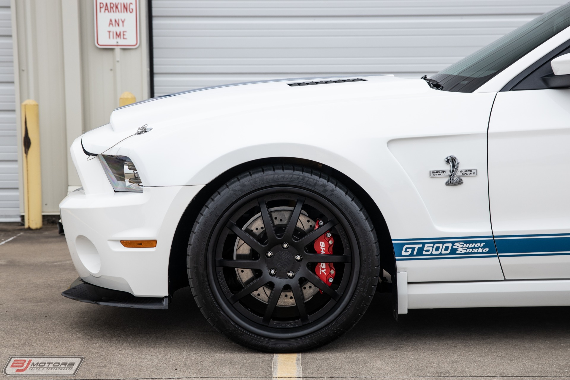 Used-2013-Ford-Mustang-Shelby-GT500-Super-Snake