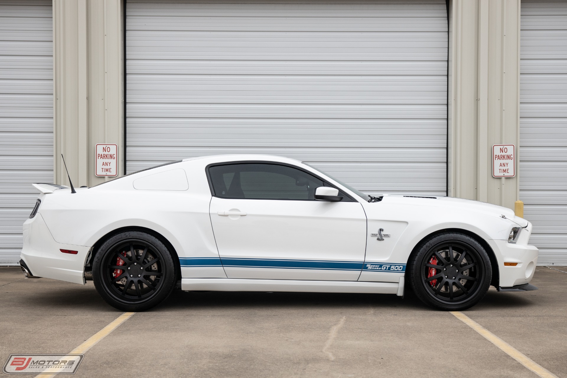 Used-2013-Ford-Mustang-Shelby-GT500-Super-Snake