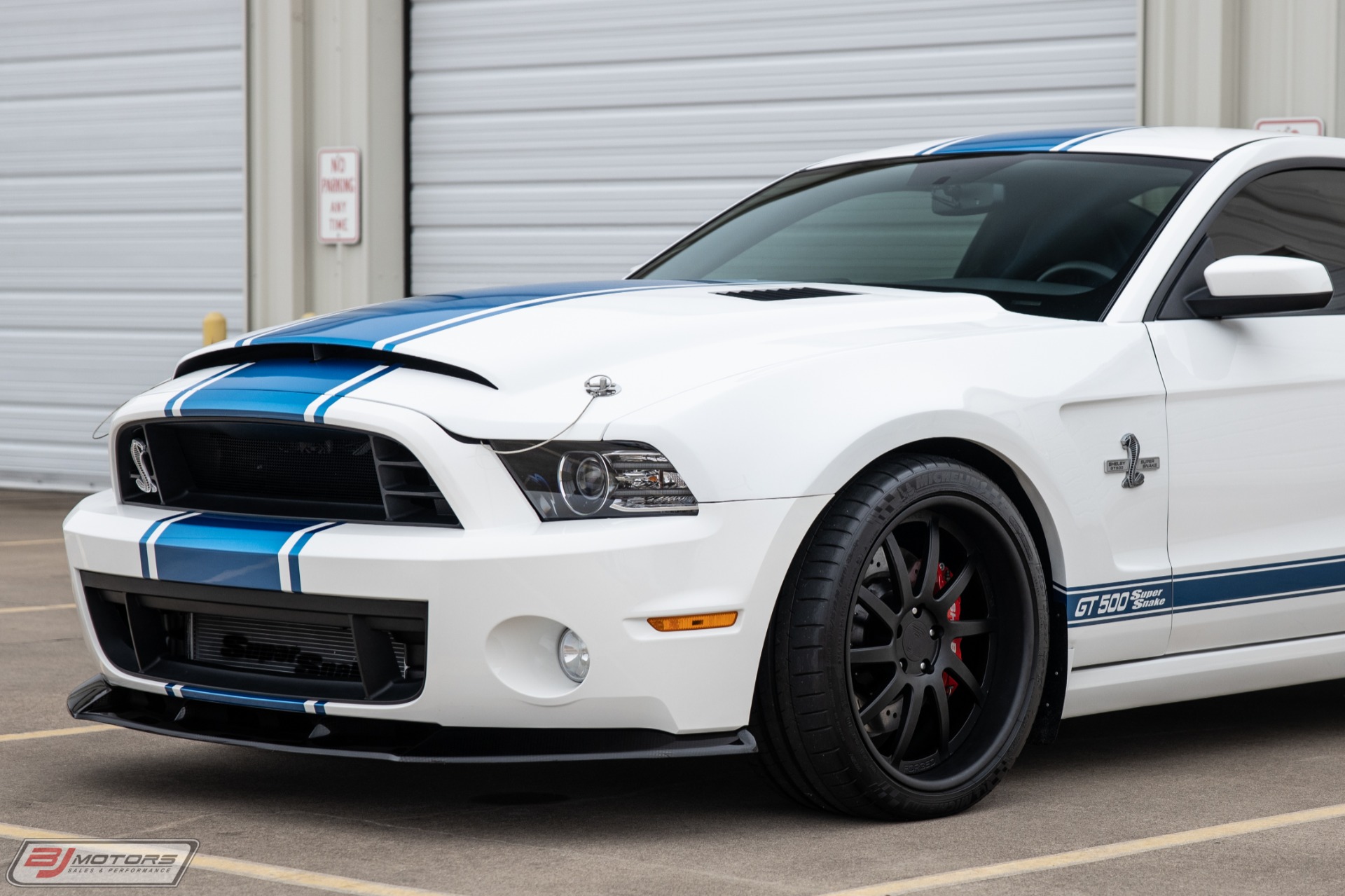 Used-2013-Ford-Mustang-Shelby-GT500-Super-Snake