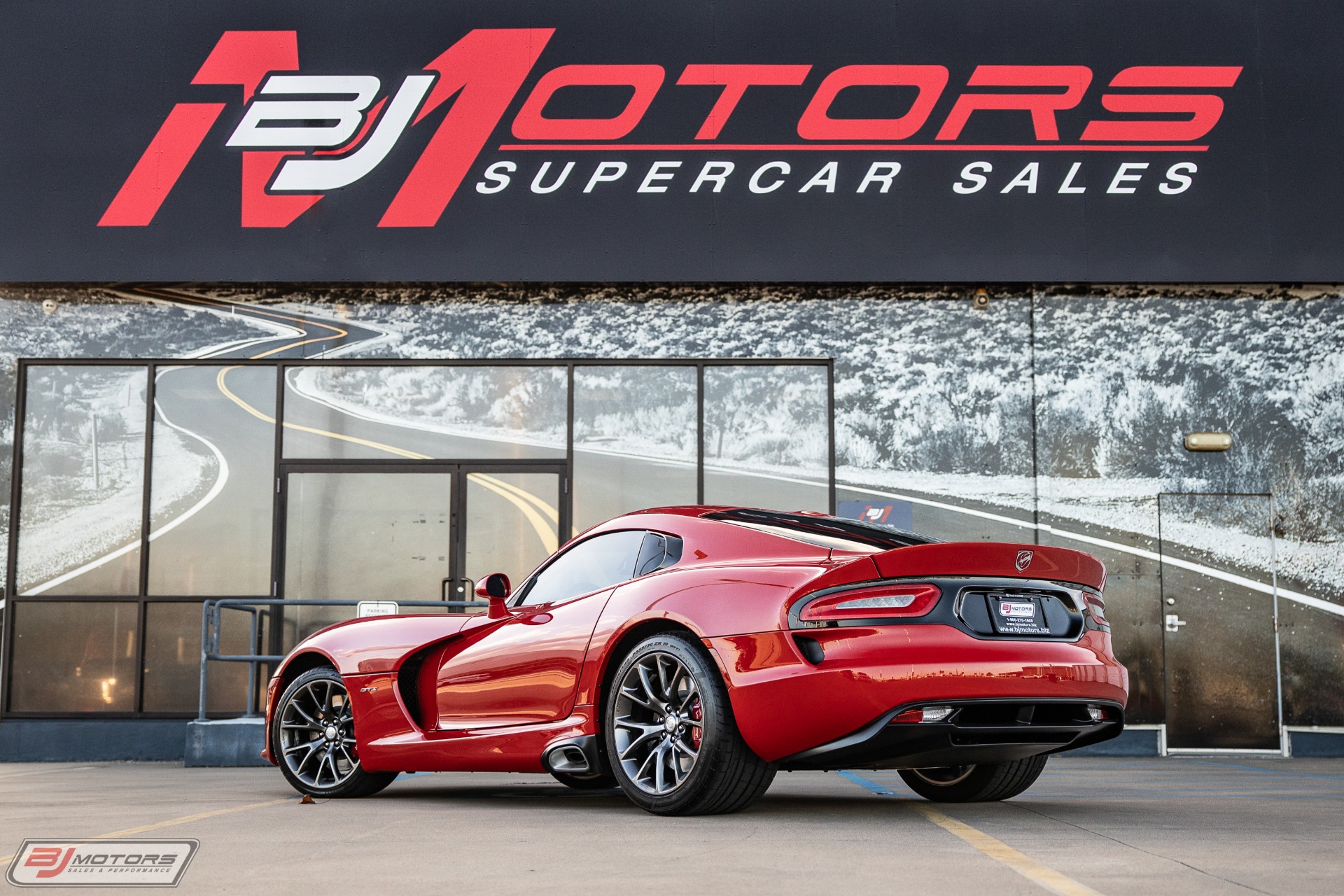 Used-2013-Dodge-Viper-GTS