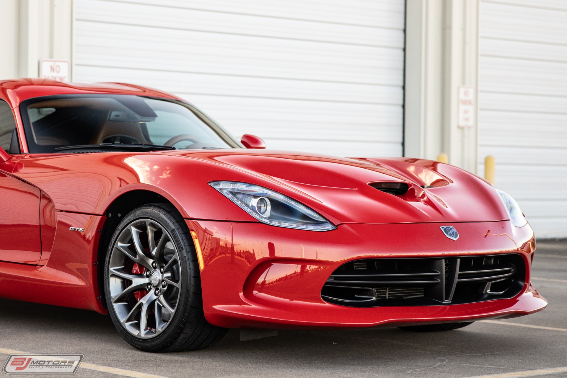 Used-2013-Dodge-Viper-GTS