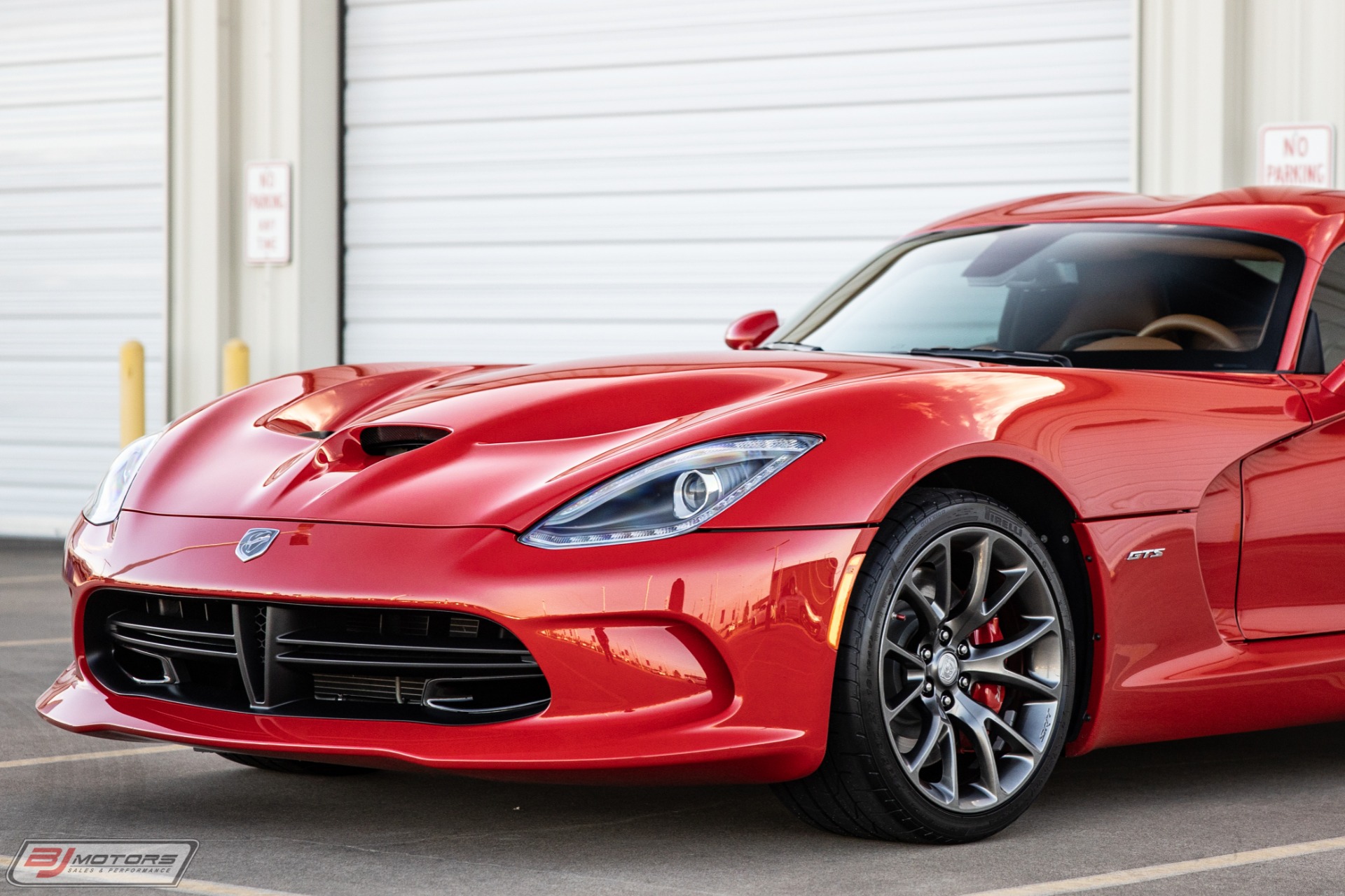 Used-2013-Dodge-Viper-GTS