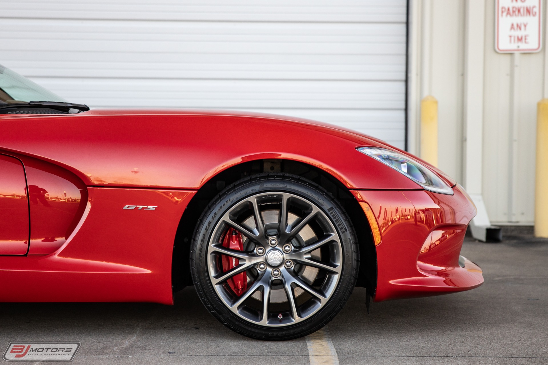 Used-2013-Dodge-Viper-GTS