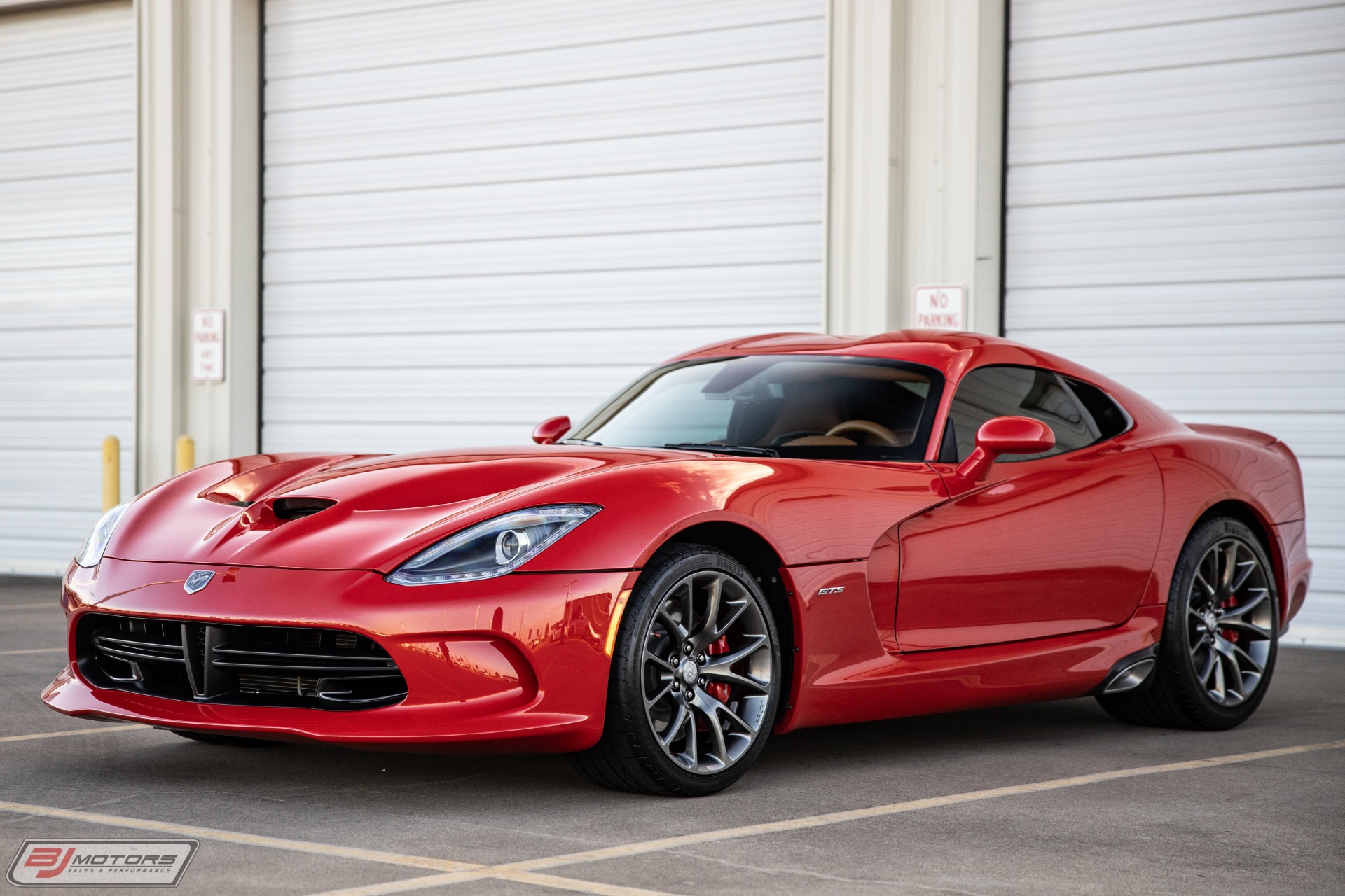 Used-2013-Dodge-Viper-GTS