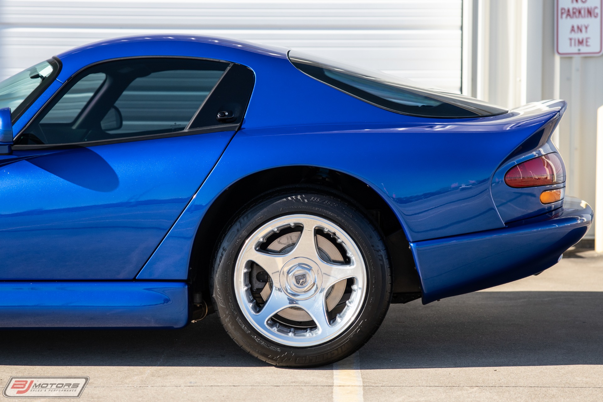 Used-1997-Dodge-Viper-GTS