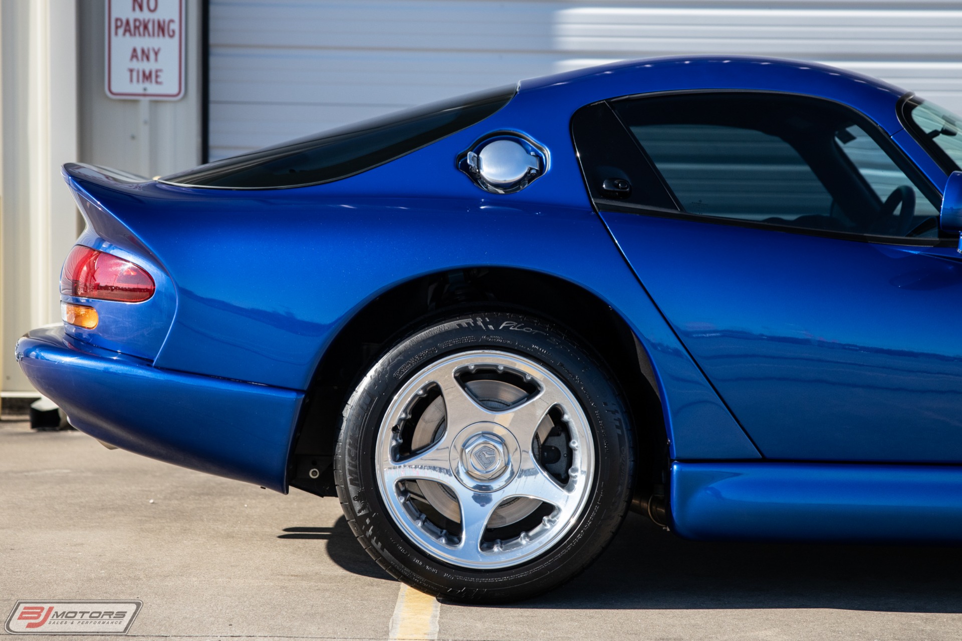 Used-1997-Dodge-Viper-GTS