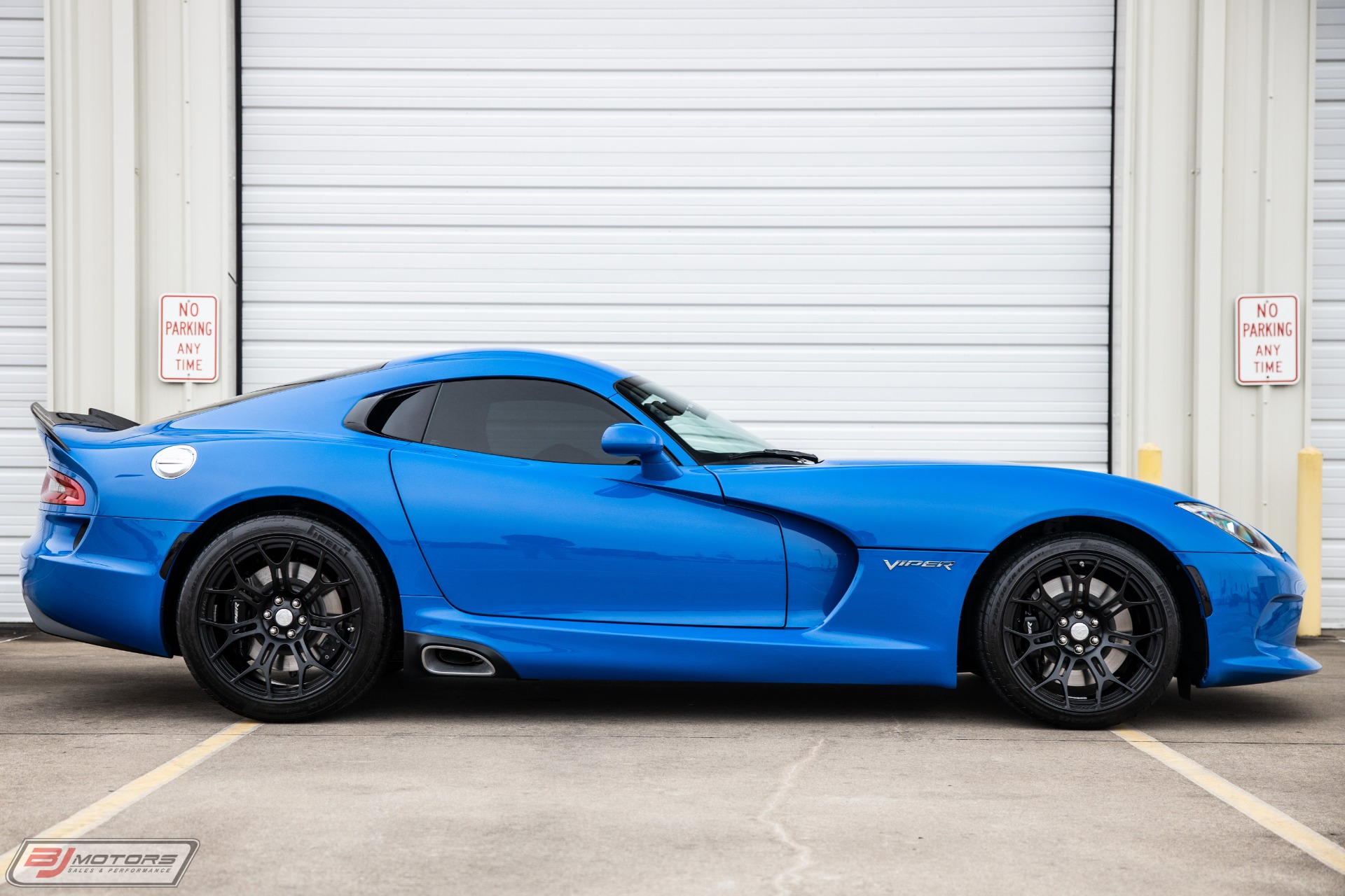 Used-2016-Dodge-Viper-SRT