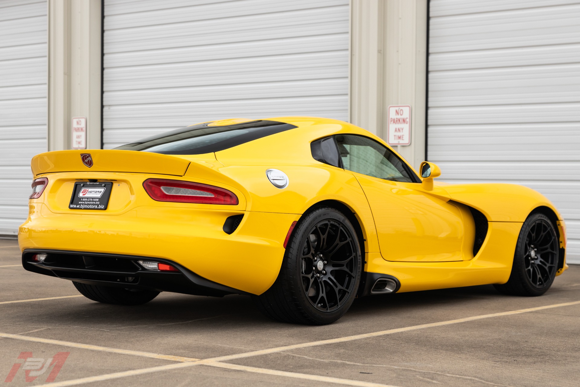 Used-2014-Dodge-Viper-SRT