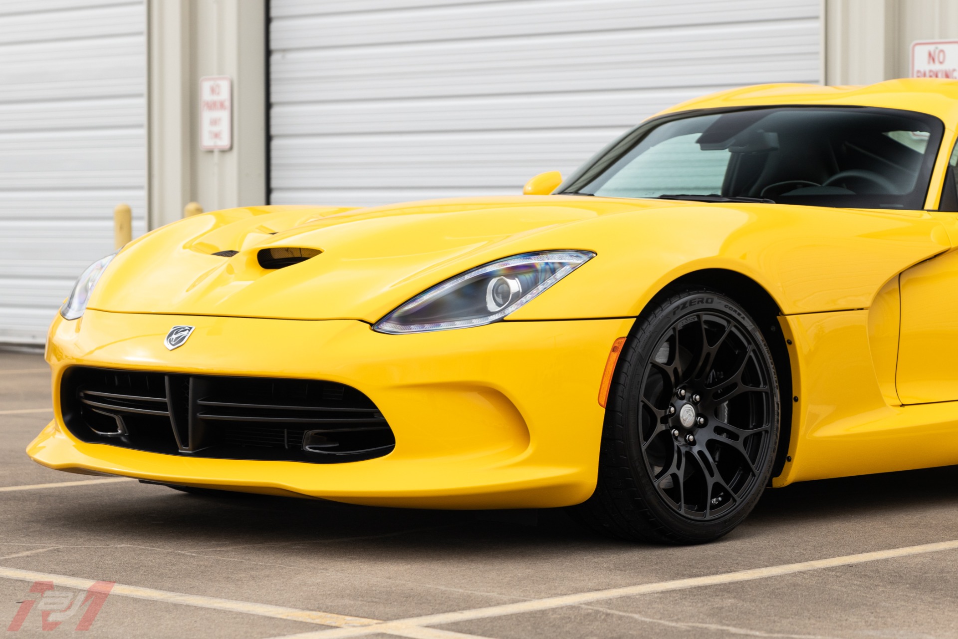 Used-2014-Dodge-Viper-SRT