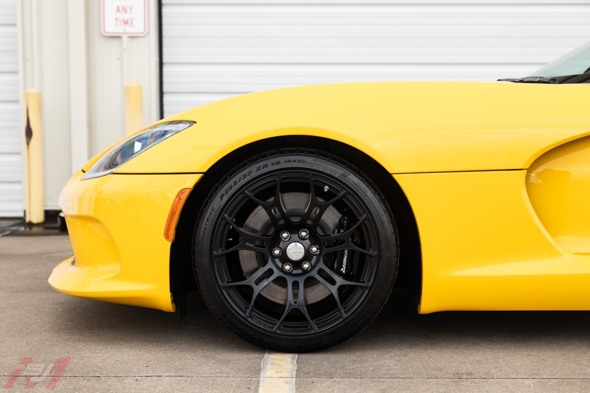 Used-2014-Dodge-Viper-SRT