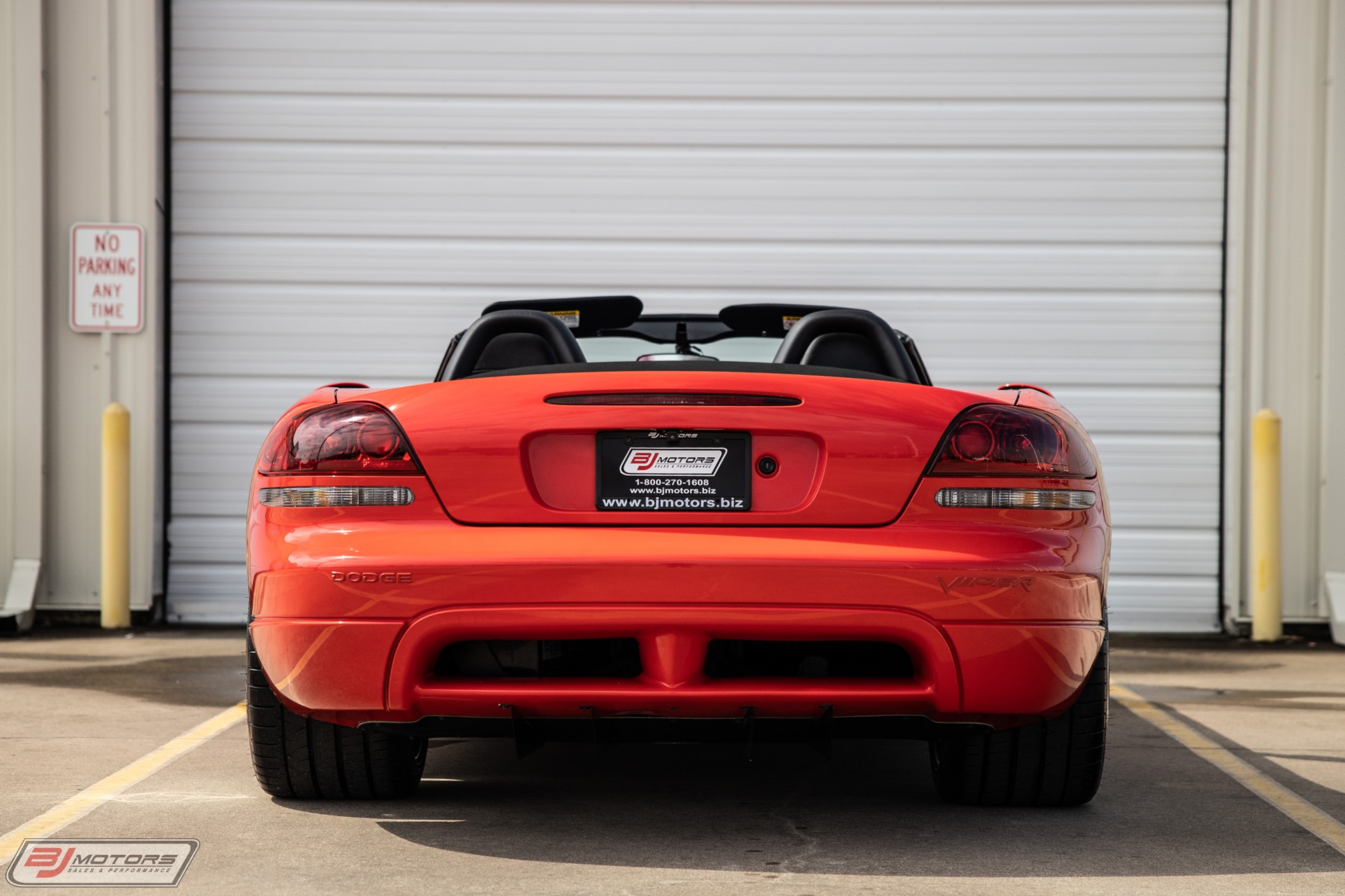 Used-2004-Dodge-Viper-SRT-10