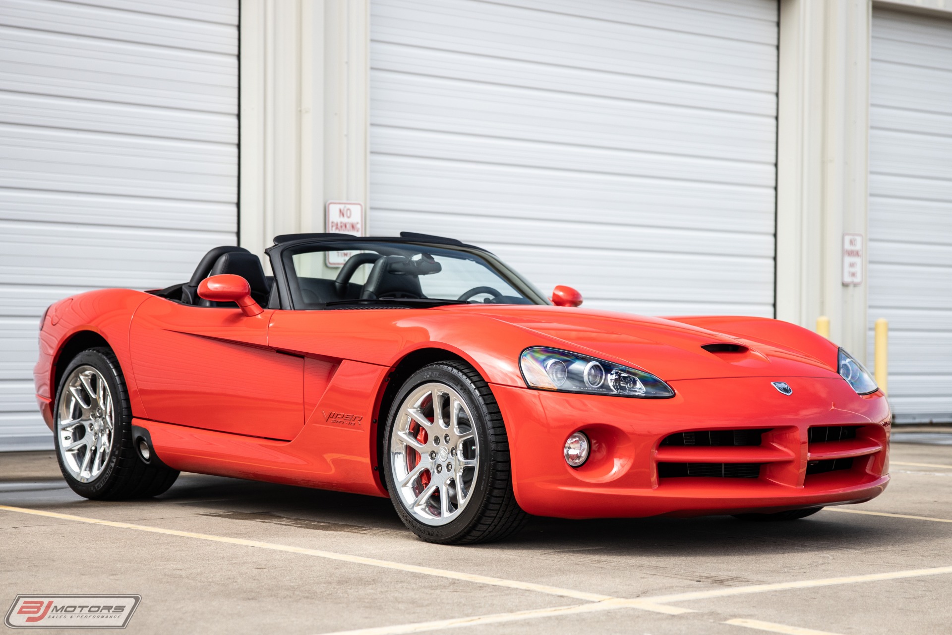 Used-2004-Dodge-Viper-SRT-10