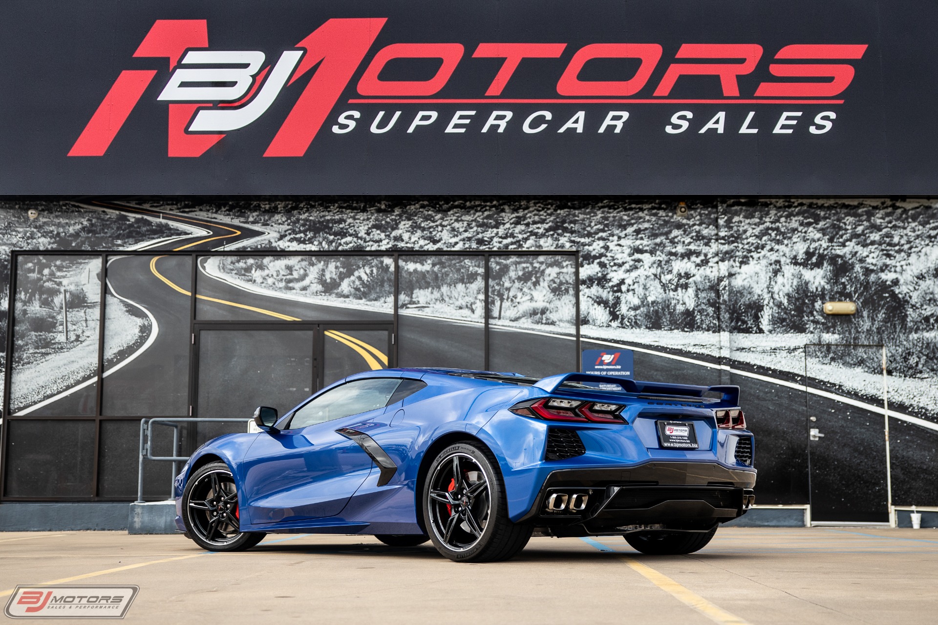 Used-2020-Chevrolet-Corvette-Stingray