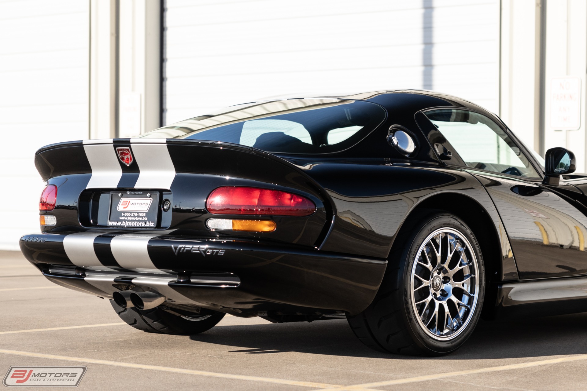 Used-2000-Dodge-Viper-ACR